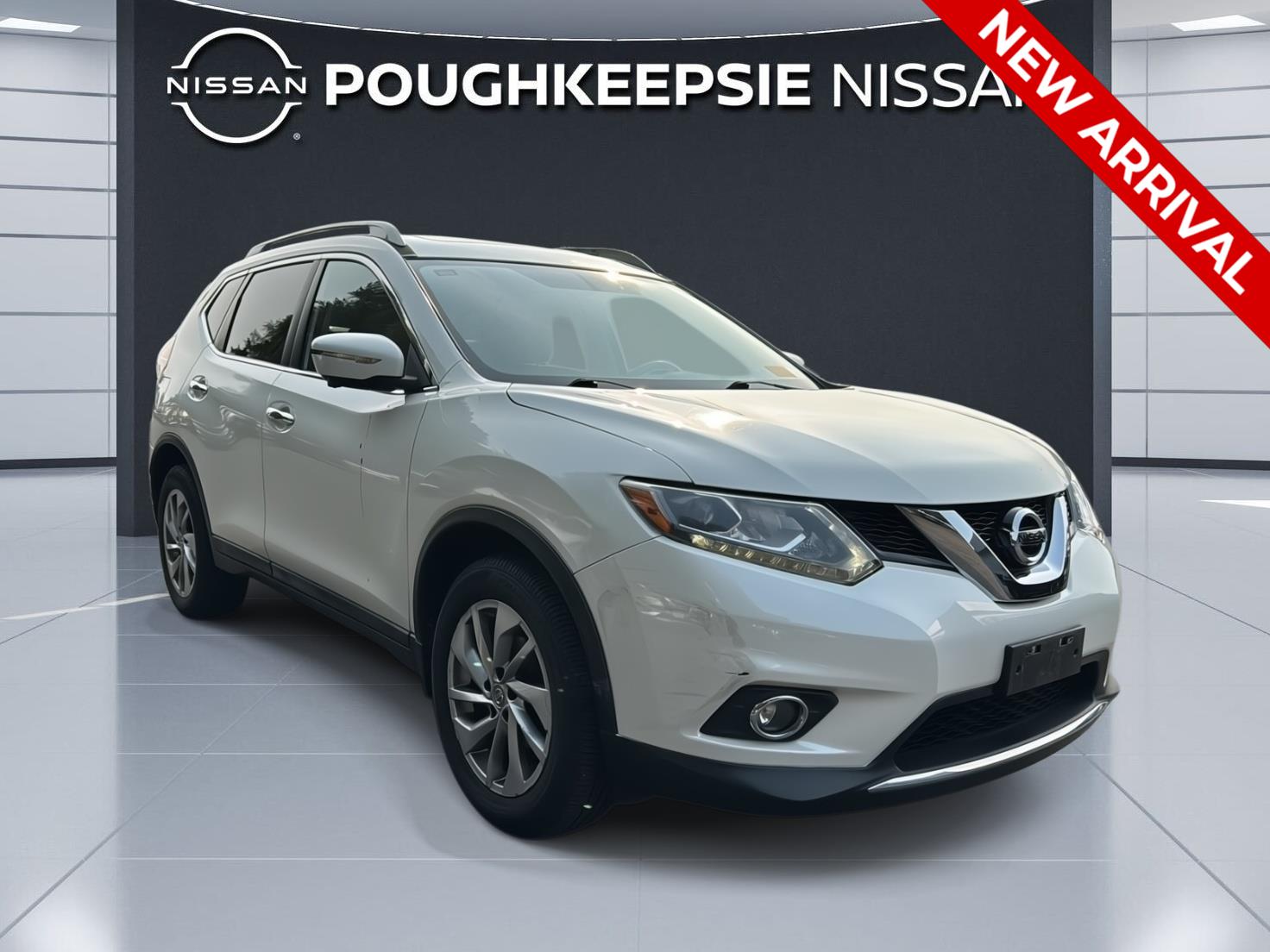 Pearl White 2015 Nissan Rogue SUV / Crossover All-Wheel Drive Continuously Variable Transmission