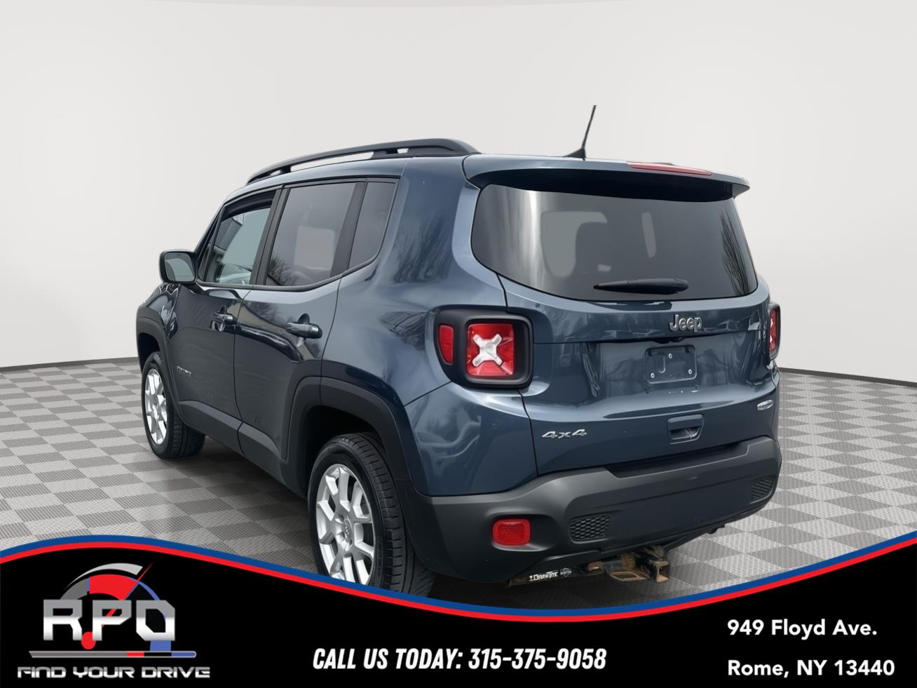 View vehicle photo 3