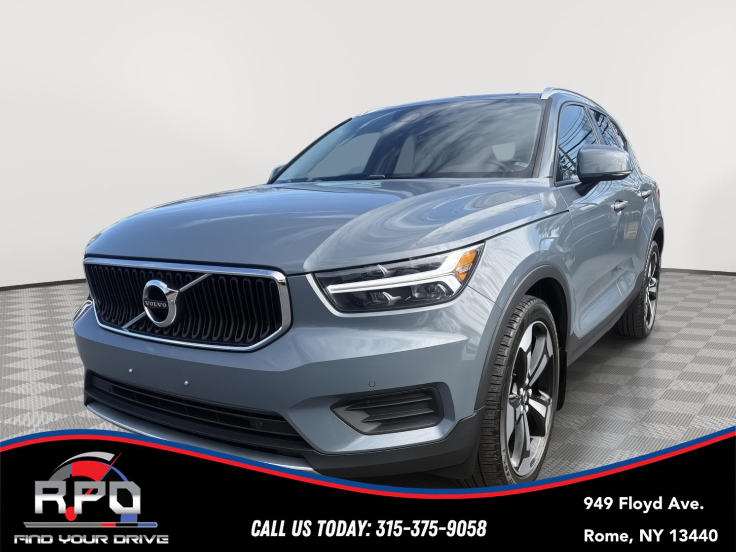 Gray (Thunder Grey Metallic) 2020 Volvo XC40 T5 Momentum AWD SUV / Crossover All-Wheel Drive Automatic