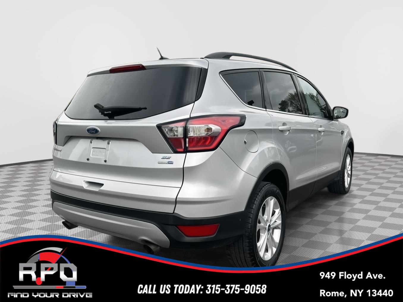 View vehicle photo 5