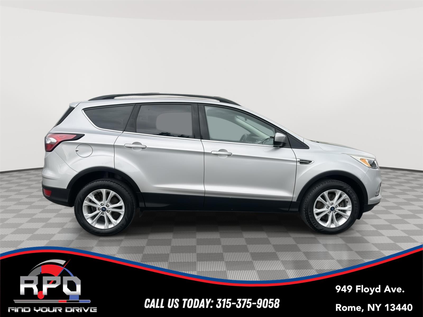 View vehicle photo 6
