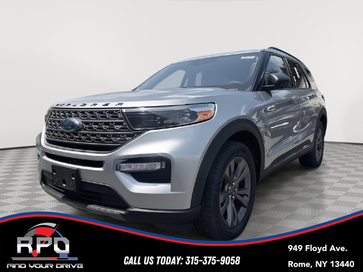 Iconic Silver Metallic 2021 Ford Explorer SUV / Crossover All-Wheel Drive Automatic