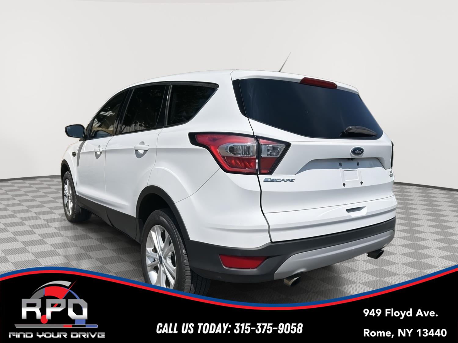 View vehicle photo 3