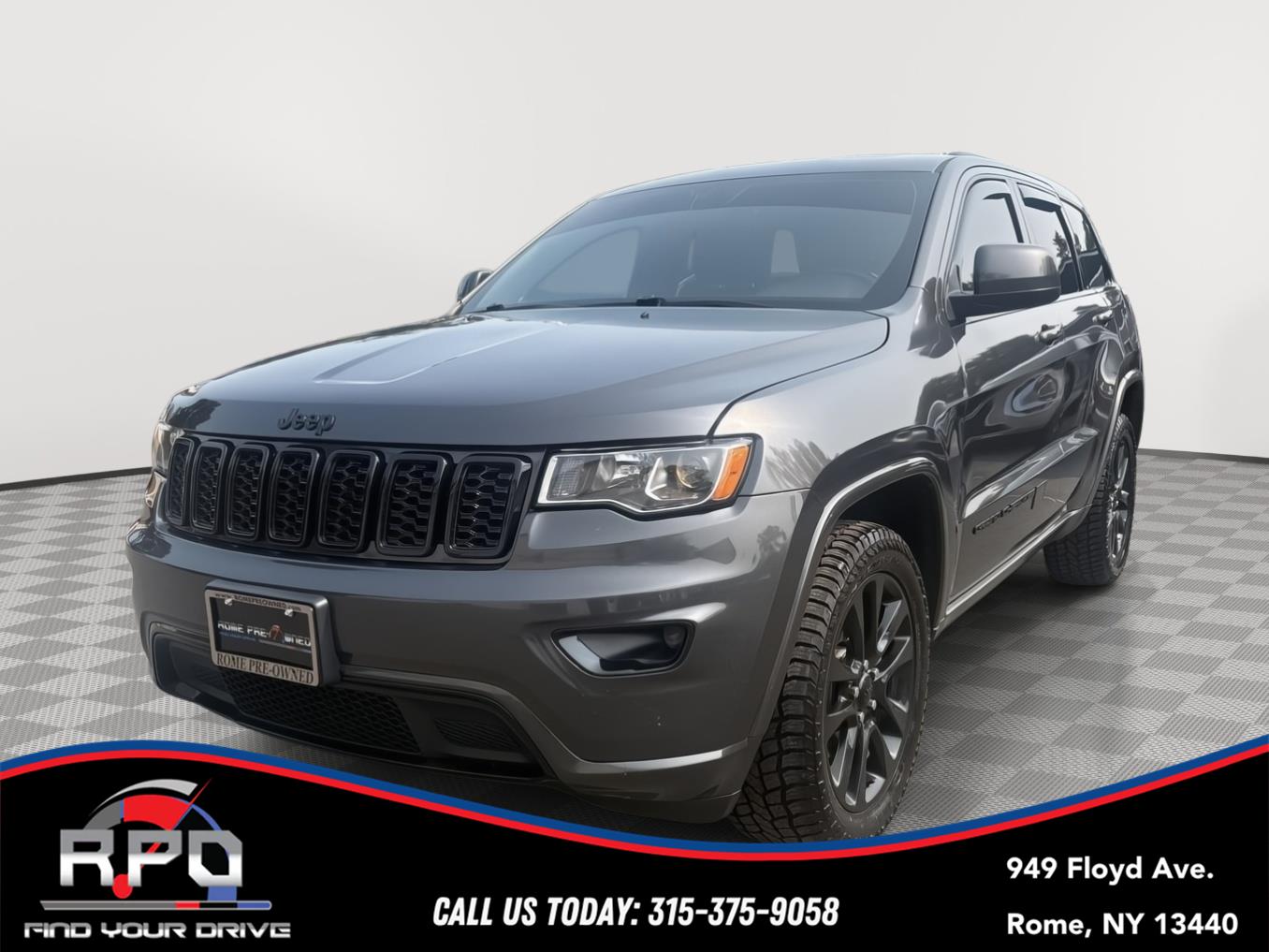 Gray (Granite Crystal Metallic Clearcoat) 2020 Jeep Grand Cherokee SUV / Crossover Four-Wheel Drive 8-Speed Automatic