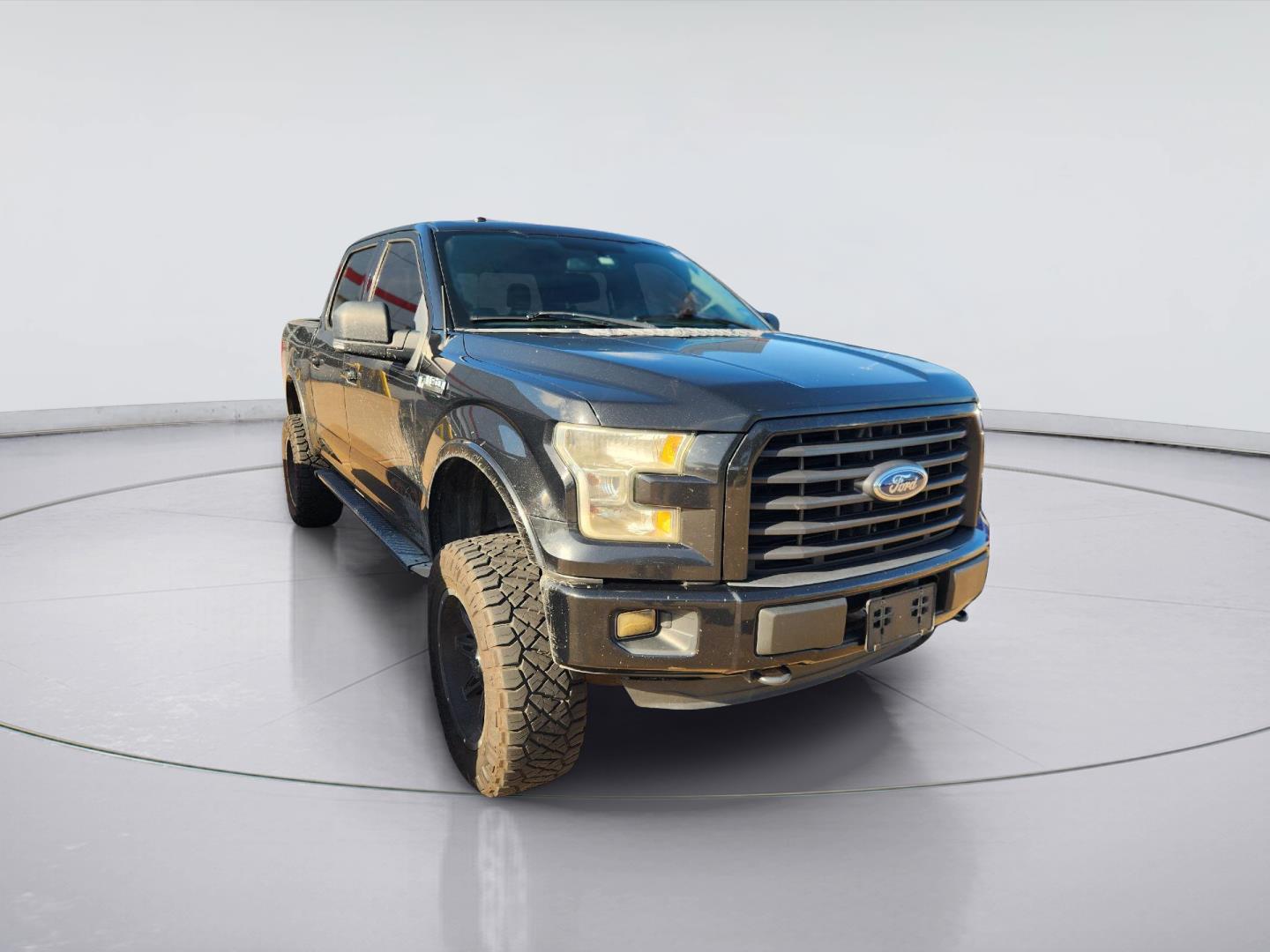 Tuxedo Black Metallic 2015 Ford F-150 Pickup Truck Four-Wheel Drive 6-Speed Automatic