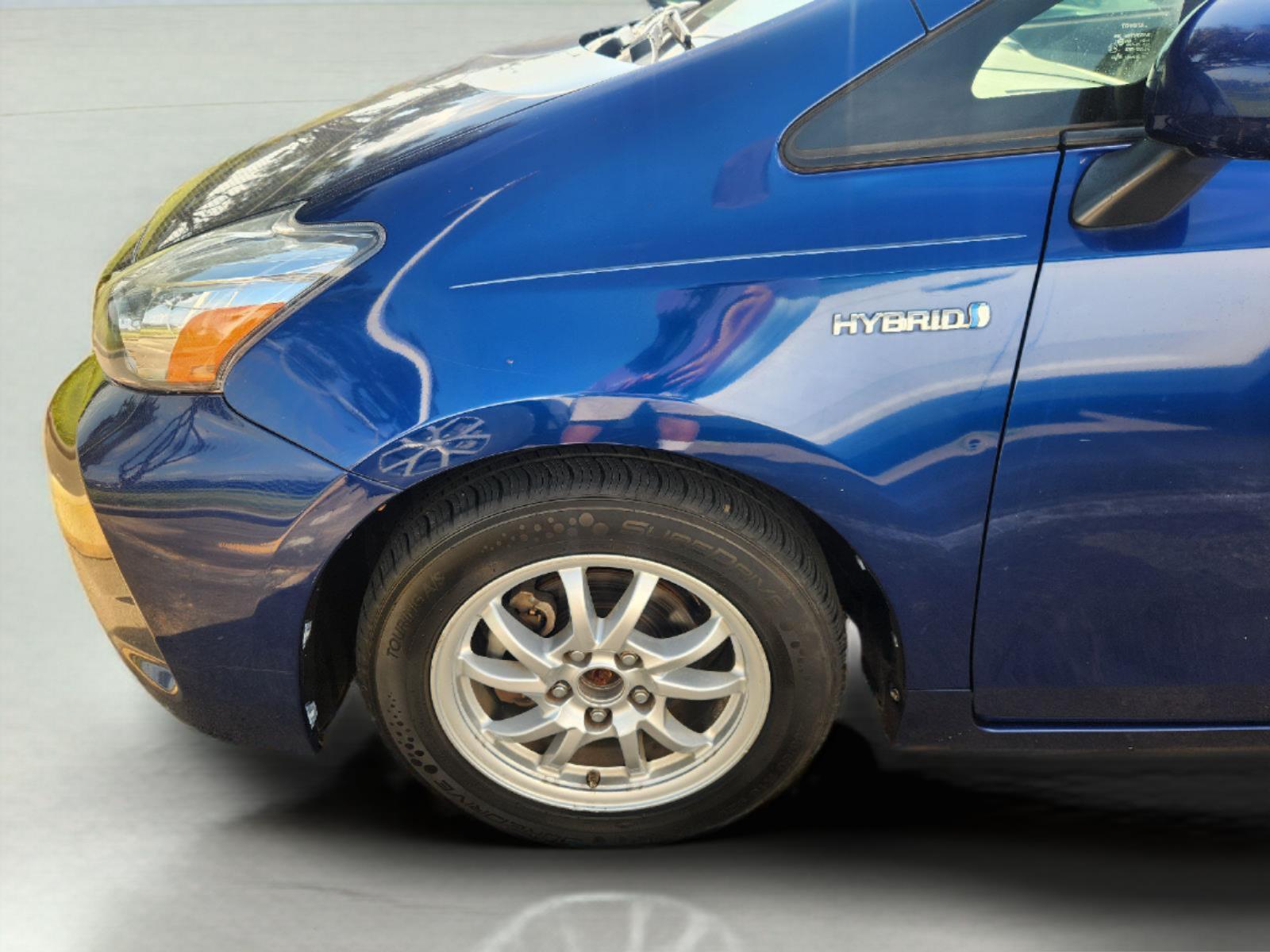 View vehicle photo 7