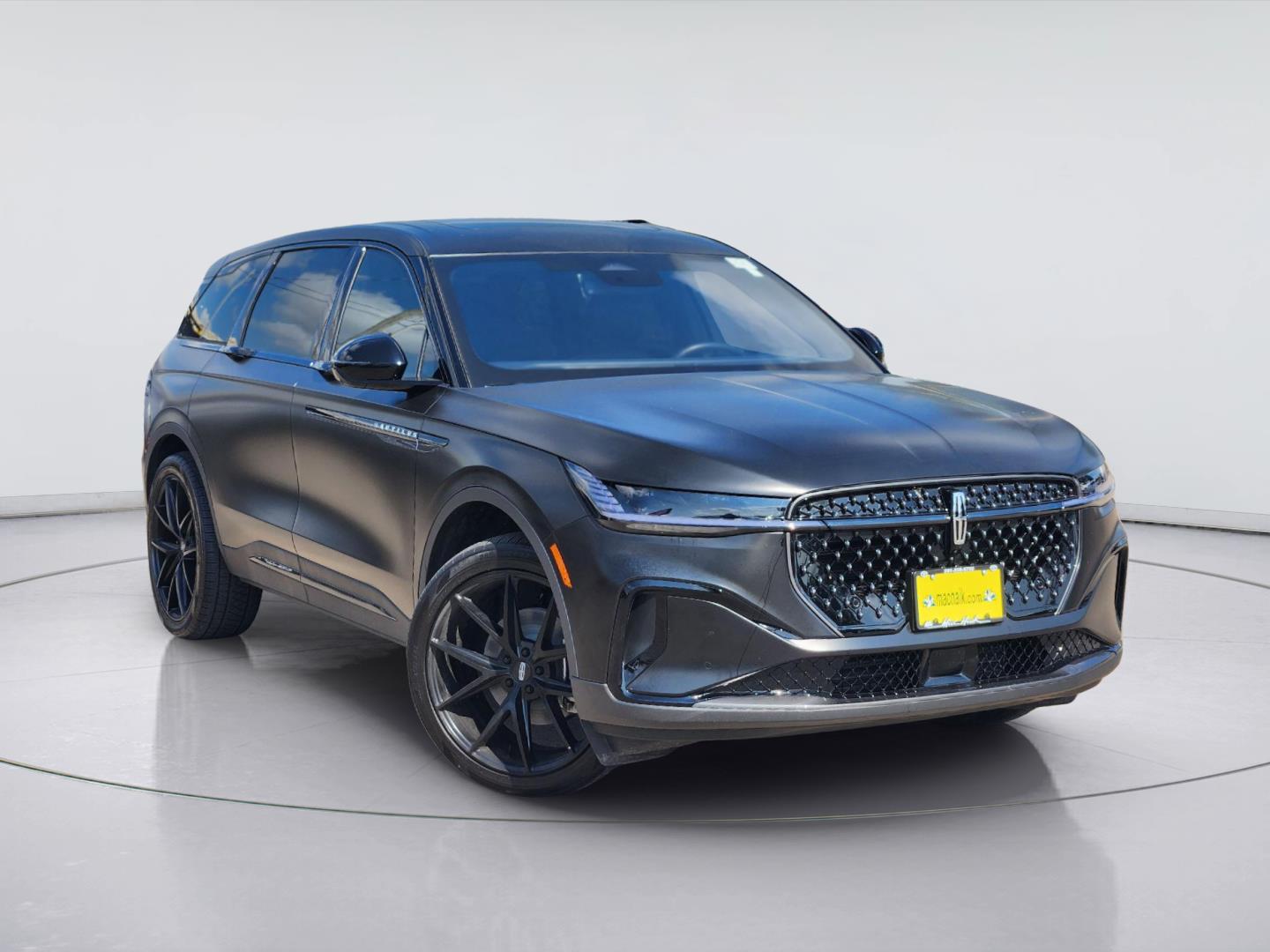 2025 Lincoln Nautilus Negro (Infinite Black Metallic Clearcoat) SUV/Crossover Tracción en las cuatro ruedas 8 velocidades Automática