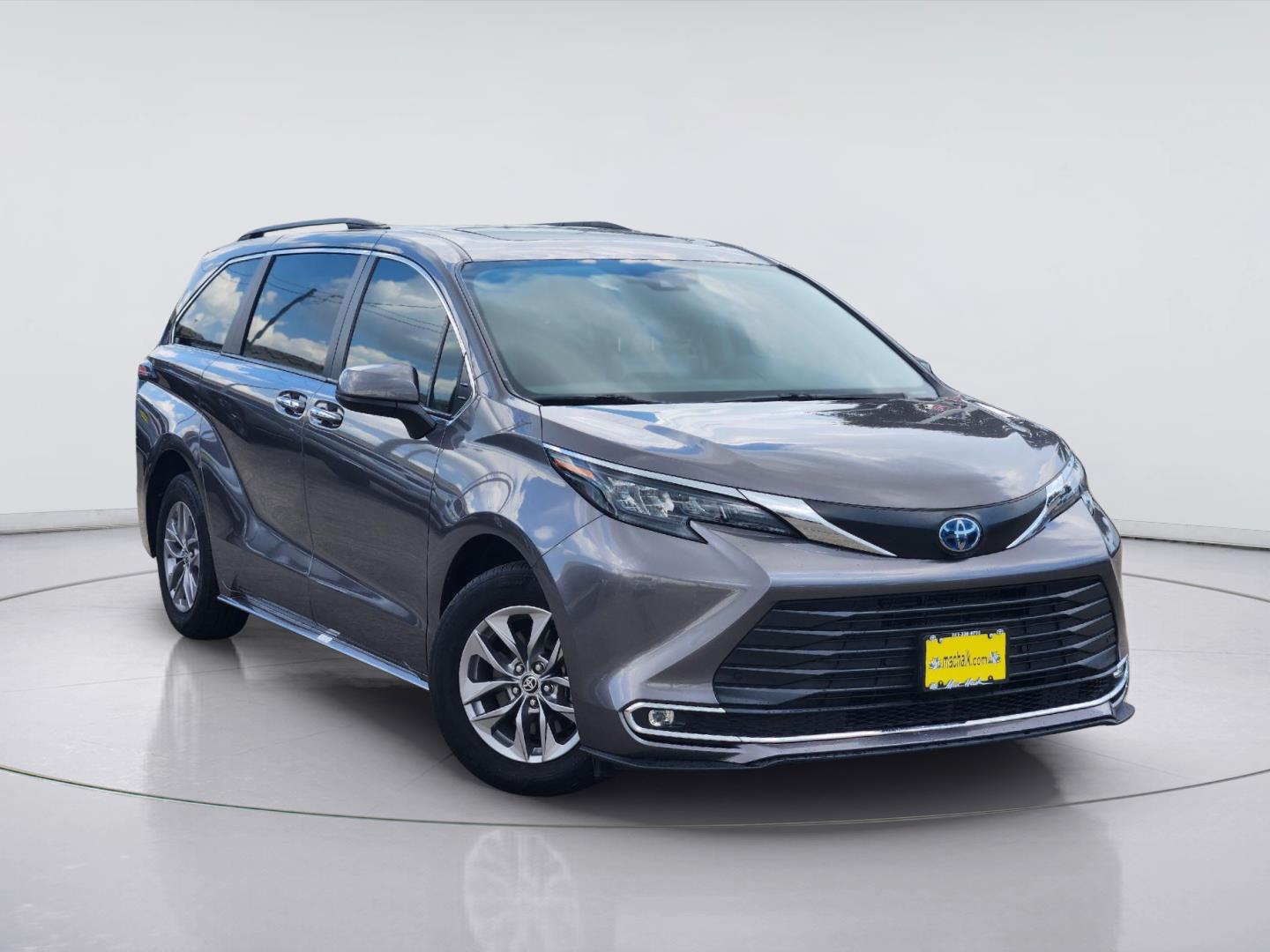 Predawn Gray Mica 2024 Toyota Sienna Minivan Front-Wheel Drive Continuously Variable Transmission