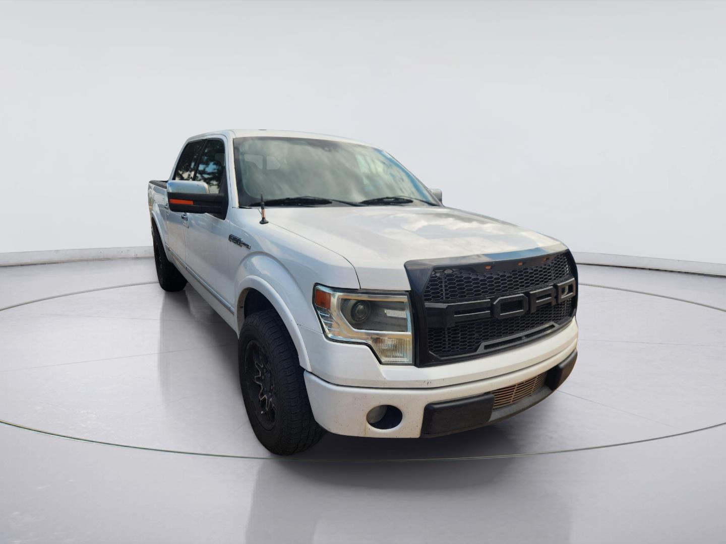 White Platinum Metallic Tri-Coat 2013 Ford F-150 Pickup Truck 4X2 6-Speed Automatic