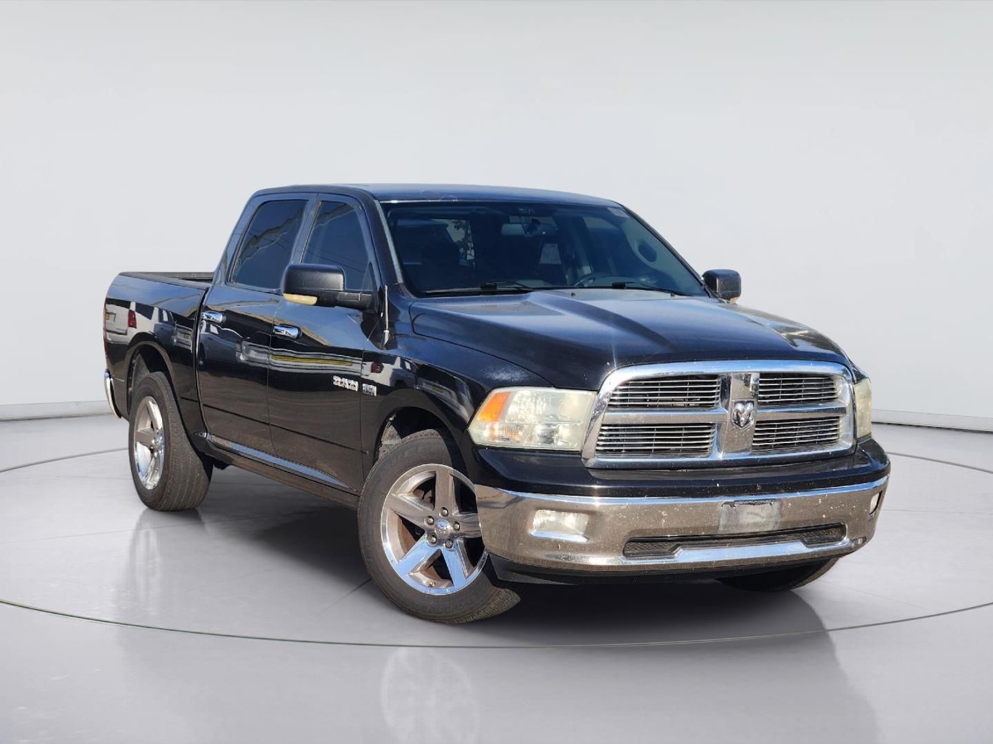 Brilliant Black Crystal Pearlcoat 2010 Dodge RAM 1500 Pickup Truck 4X2 5-Speed Automatic