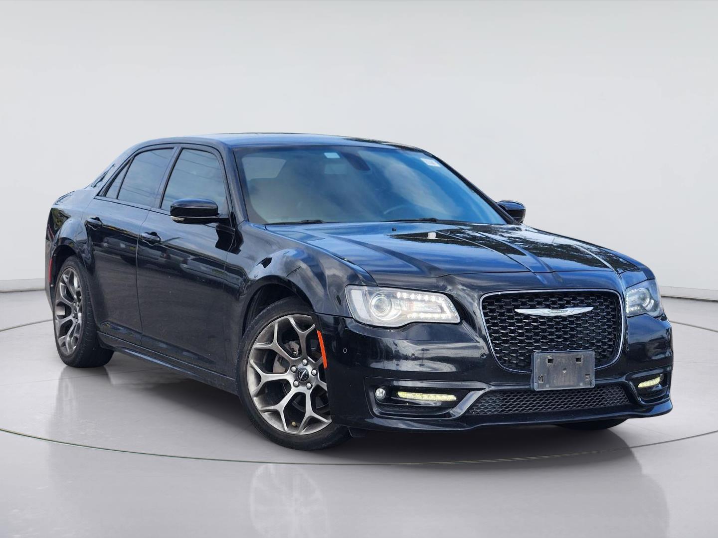 Gloss Black 2018 Chrysler 300 Sedan Rear-Wheel Drive 8-Speed Automatic