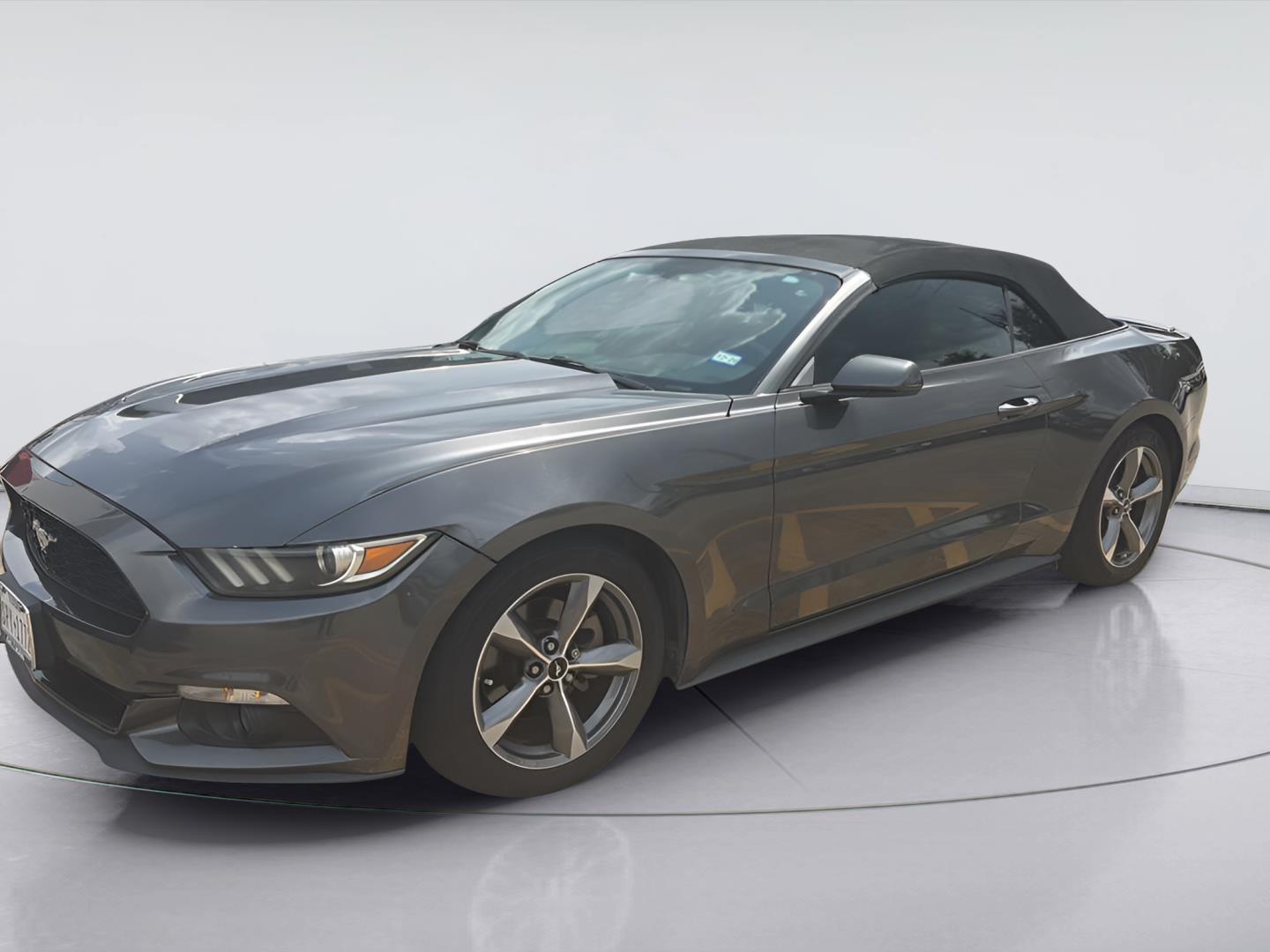 2015 Ford Mustang V6 Convertible RWD