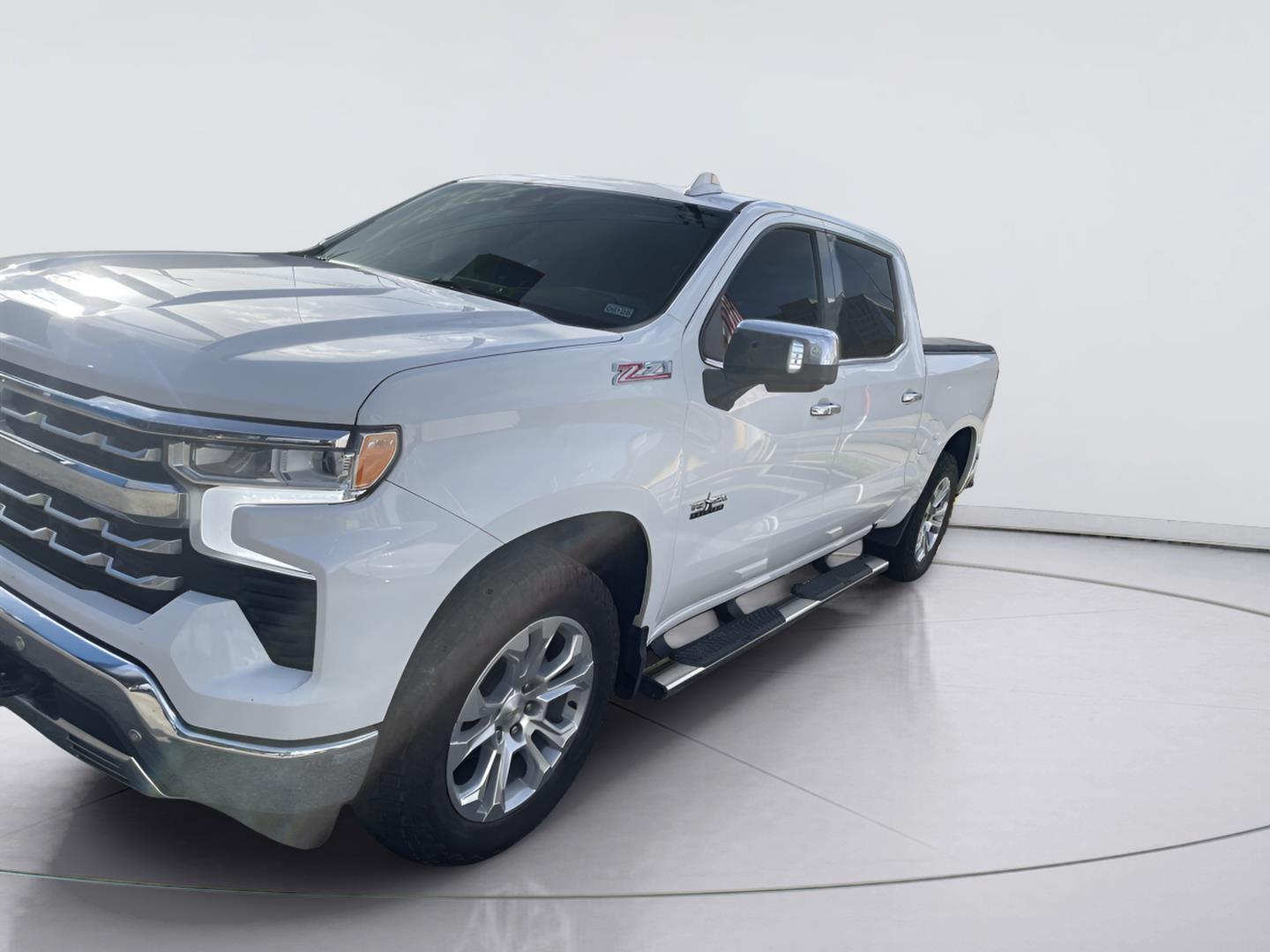 Summit White 2024 Chevrolet Silverado 1500 Pickup Truck Four-Wheel Drive Automatic