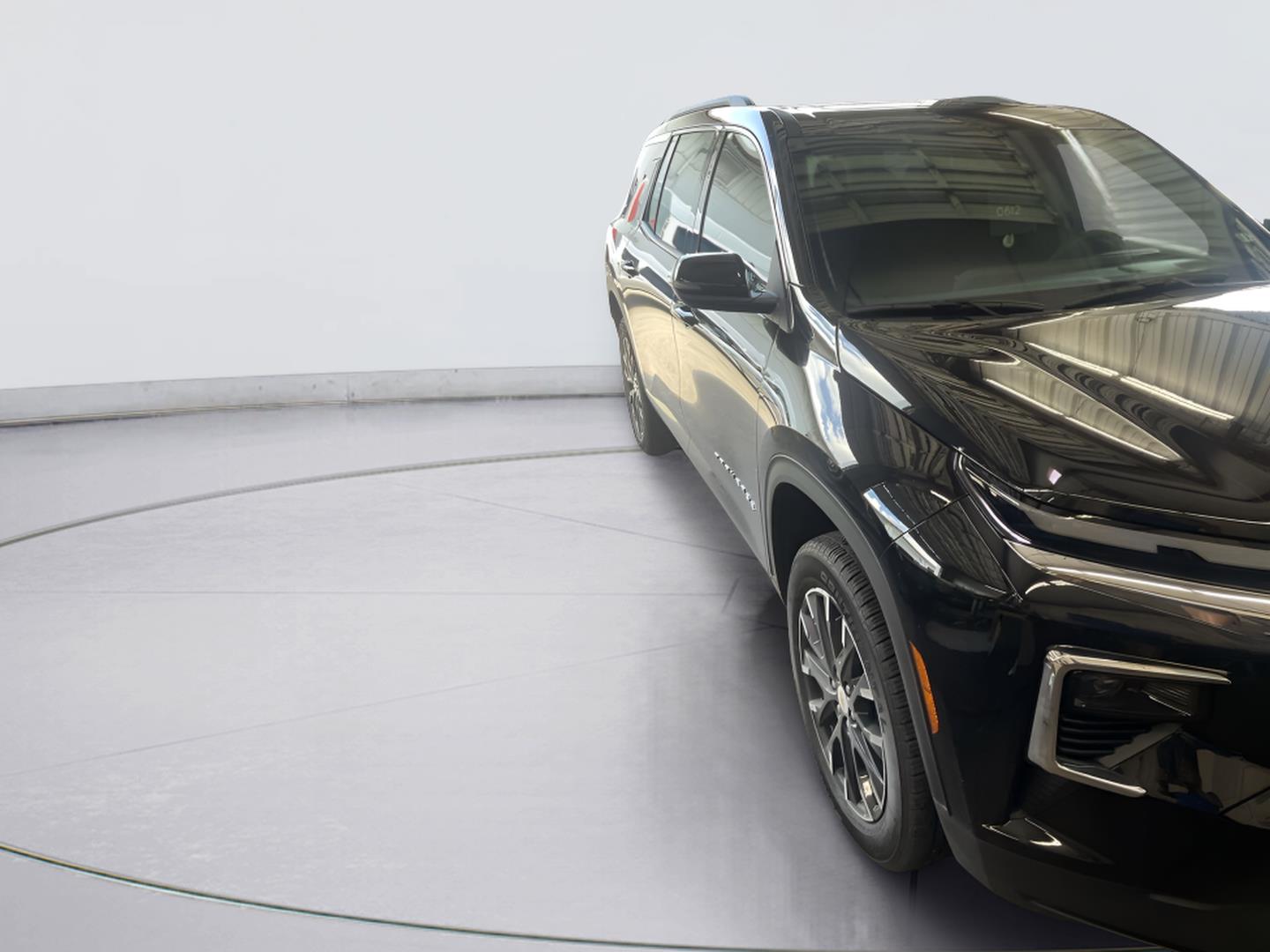 Mosaic Black Metallic 2026 Chevrolet Traverse SUV / Crossover Front-Wheel Drive 8-Speed Automatic