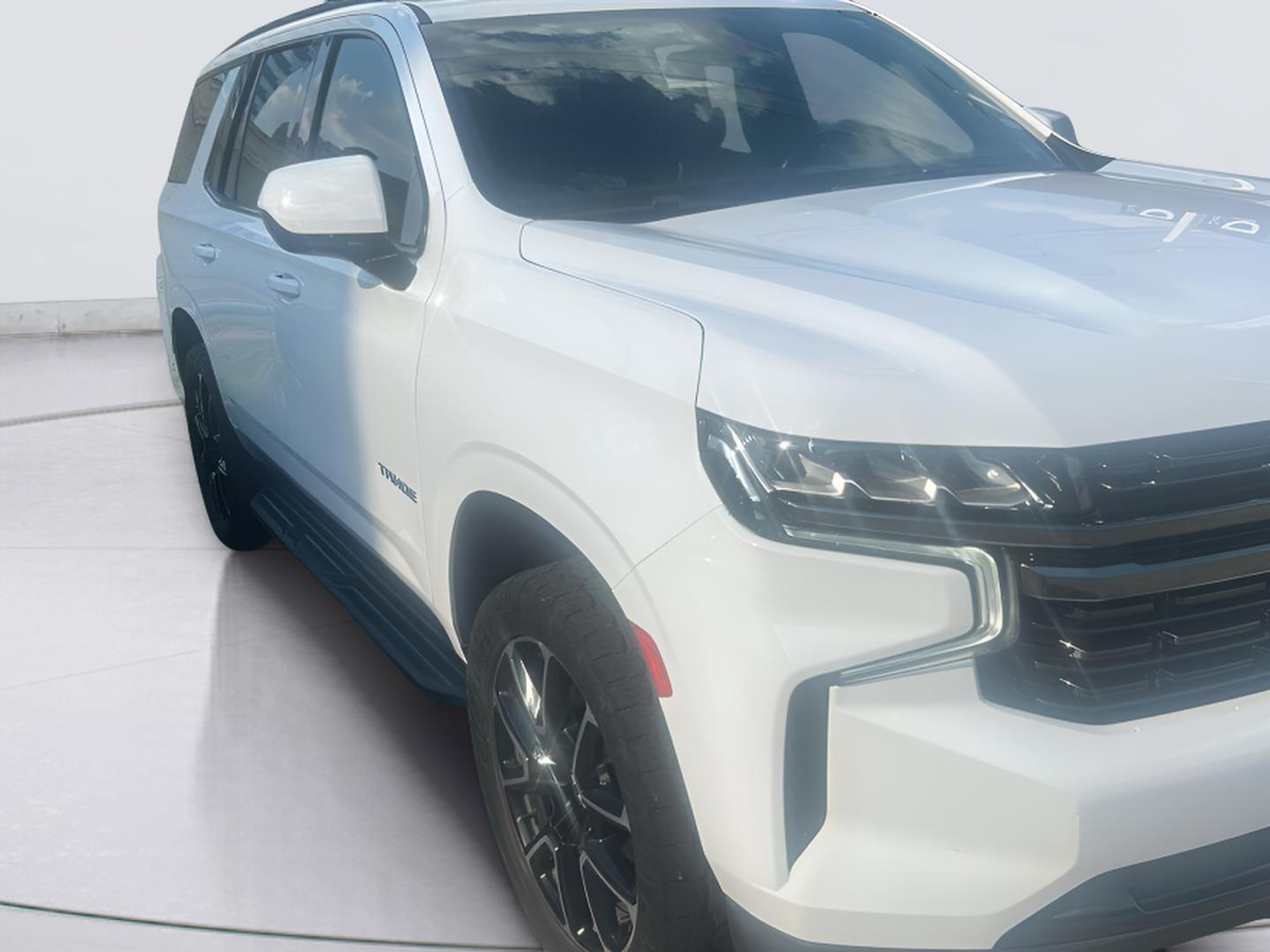 Summit White 2021 Chevrolet Tahoe SUV / Crossover 4X2 Automatic
