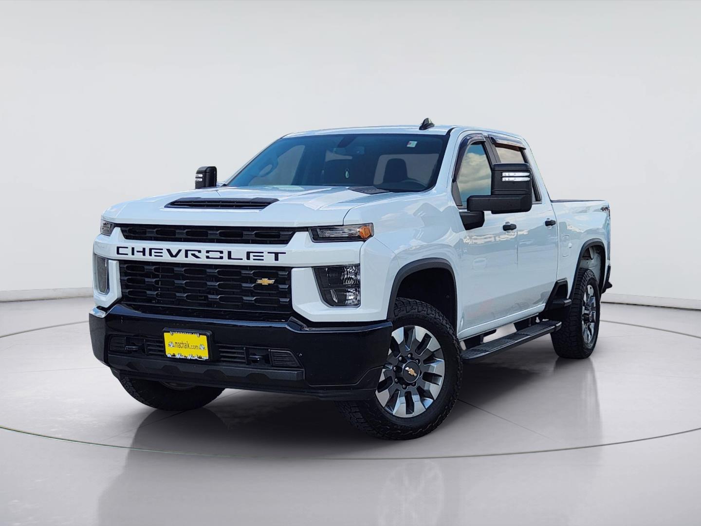 Summit White 2022 Chevrolet Silverado 2500HD Pickup Truck Four-Wheel Drive 6-Speed Automatic