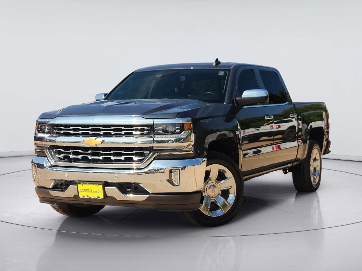 Gray (Graphite Metallic) 2018 Chevrolet Silverado 1500 Pickup Truck Four-Wheel Drive 6-Speed Automatic