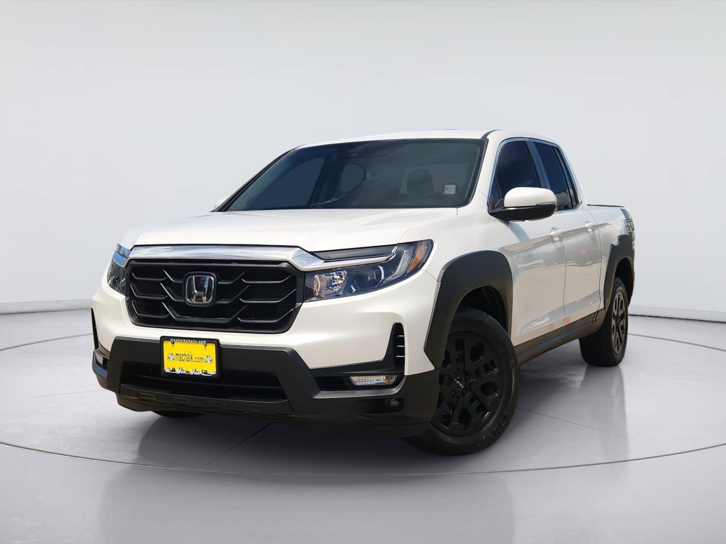 Platinum White Pearl 2023 Honda Ridgeline Pickup Truck All-Wheel Drive 9-Speed Automatic