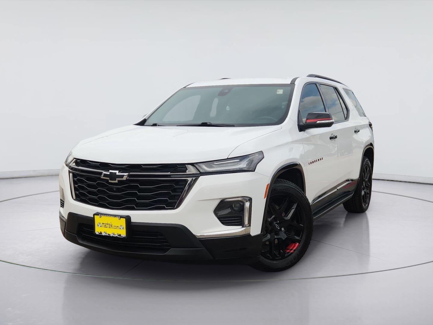 Summit White 2022 Chevrolet Traverse SUV / Crossover Four-Wheel Drive 9-Speed Automatic