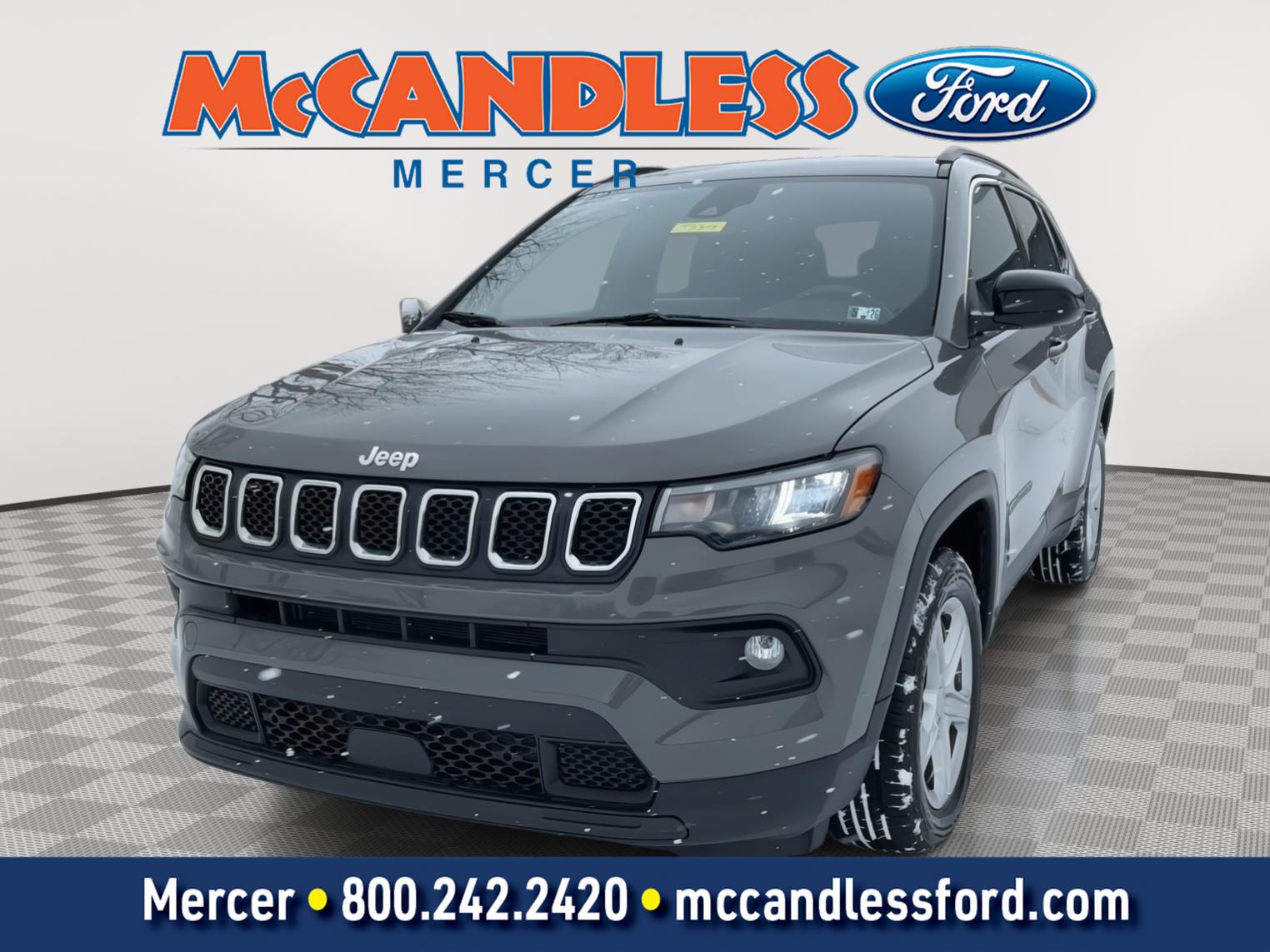 Sting-Gray Clearcoat 2023 Jeep Compass Latitude 4WD SUV / Crossover Four-Wheel Drive 8-Speed Automatic