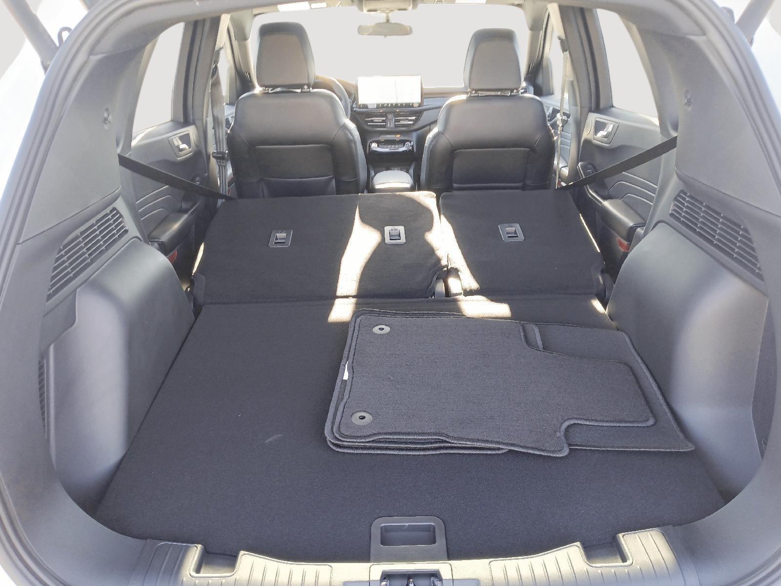 New 2025 Ford Escape ST-Line Select SUV for sale in Lincoln NE