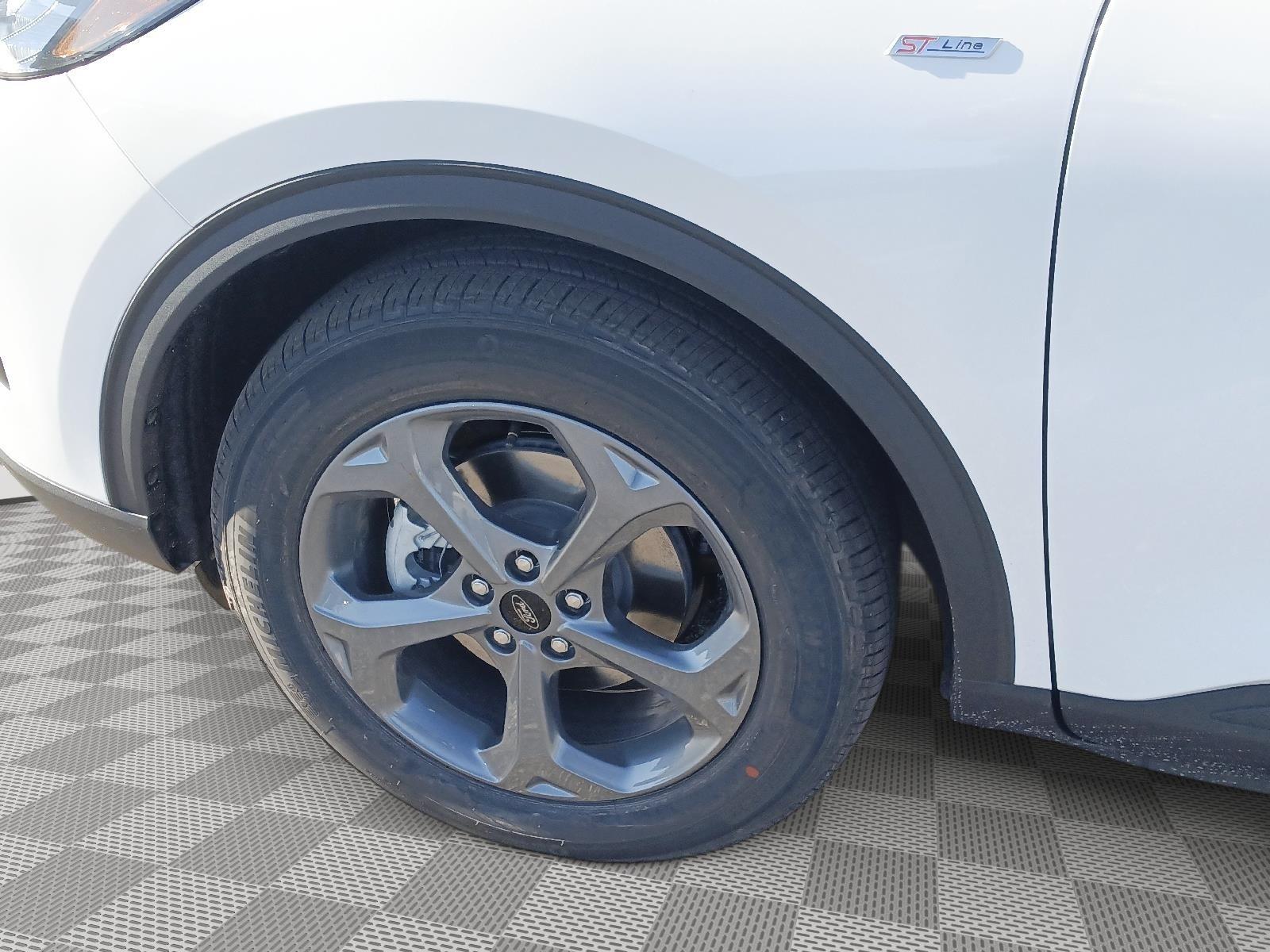 New 2025 Ford Escape ST-Line Select SUV for sale in Lincoln NE