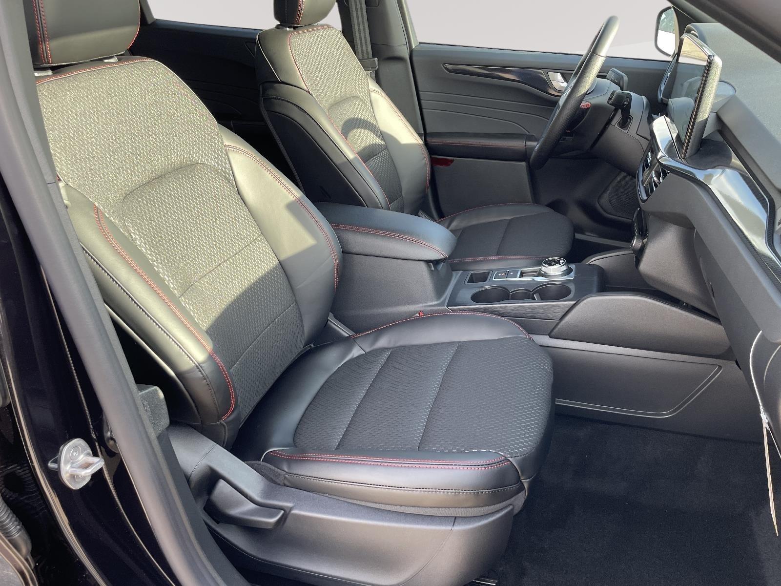 New 2025 Ford Escape ST-Line Select SUV for sale in Lincoln NE