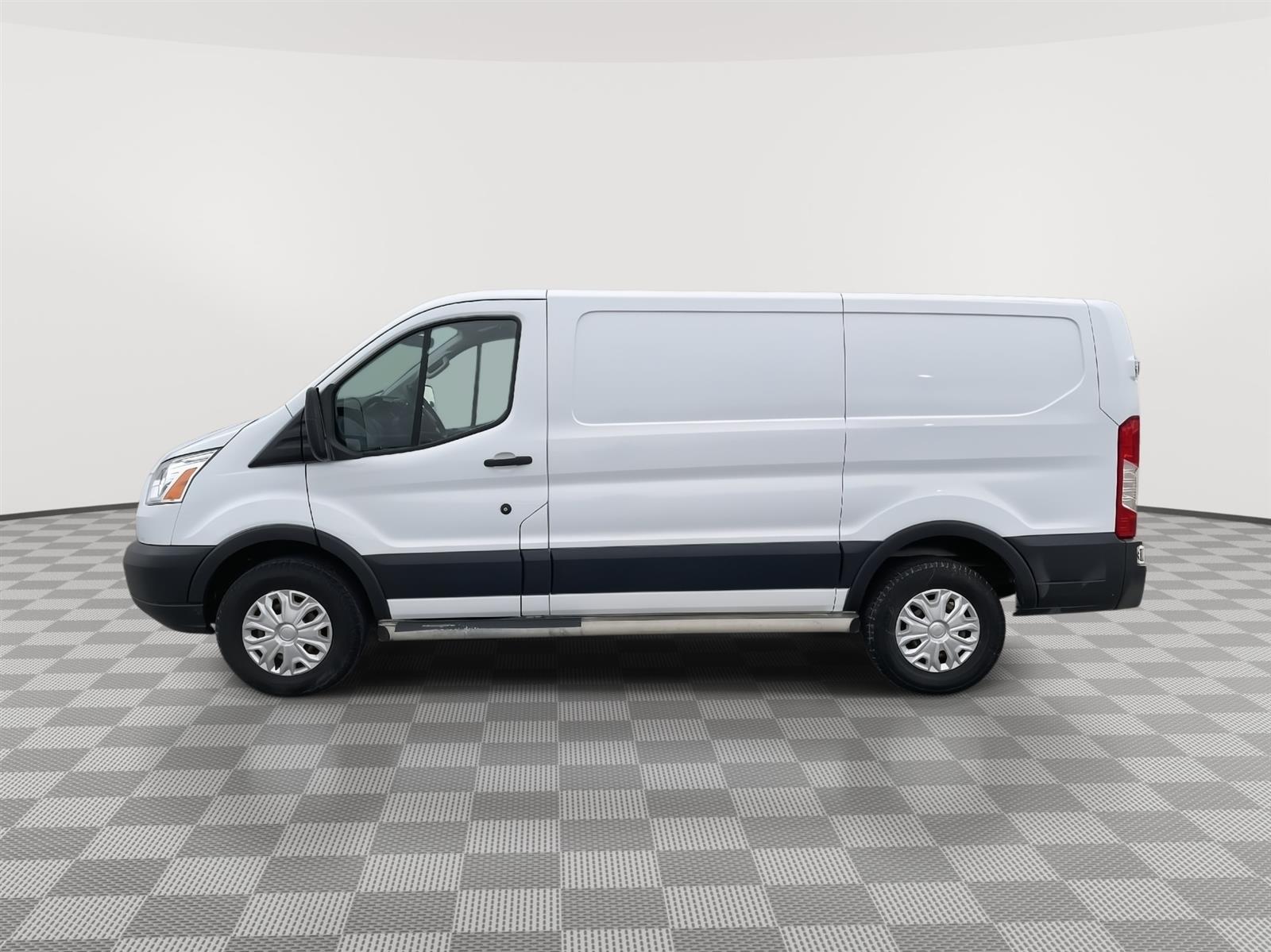 Used 2018 Ford Transit Van 250 Cargo Van for sale in Lincoln NE