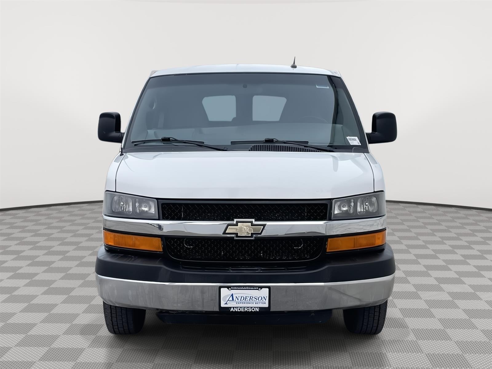 Used 2015 Chevrolet Express Passenger LT Minivans for sale in Lincoln NE