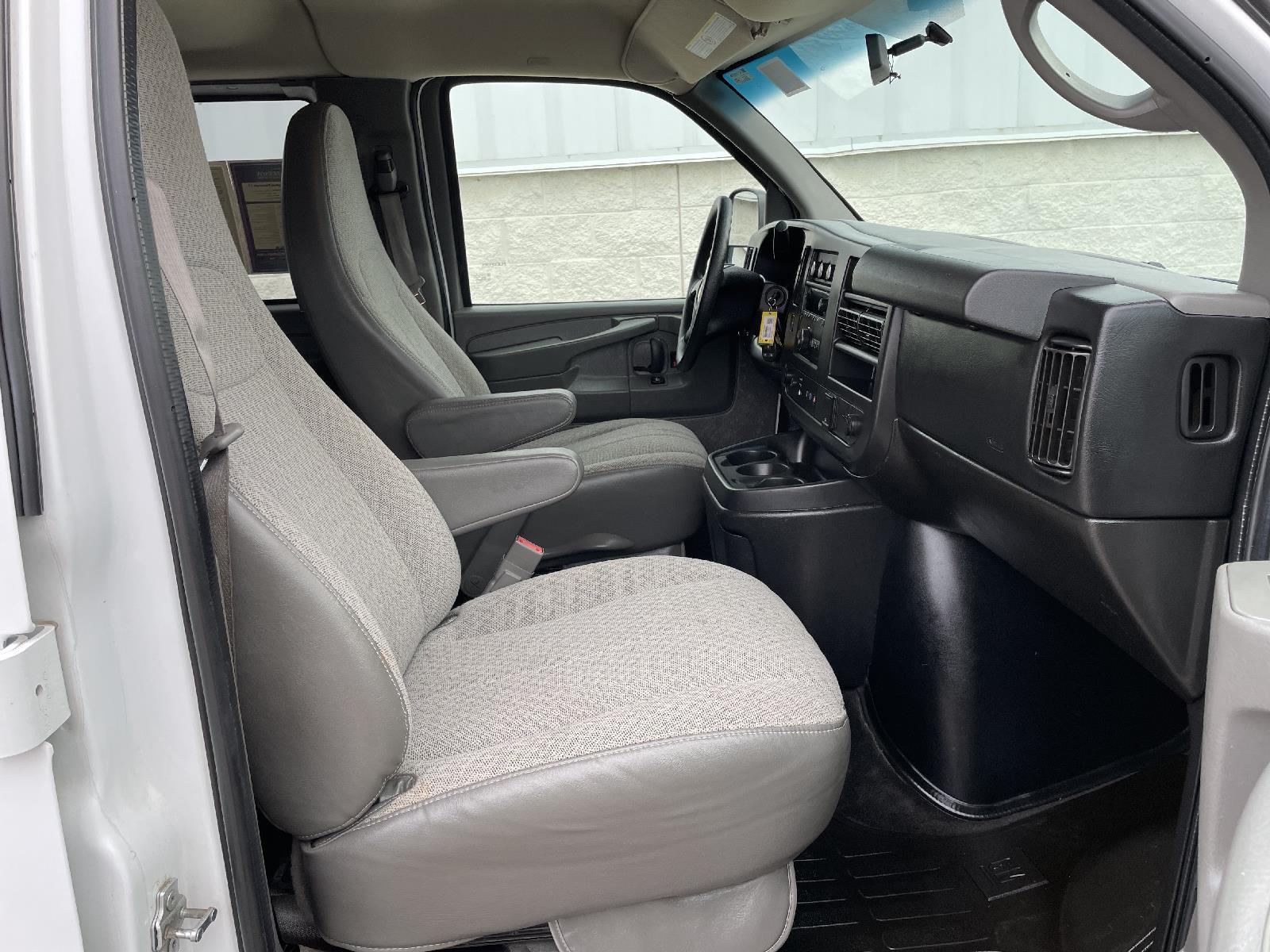 Used 2015 Chevrolet Express Passenger LT Minivans for sale in Lincoln NE