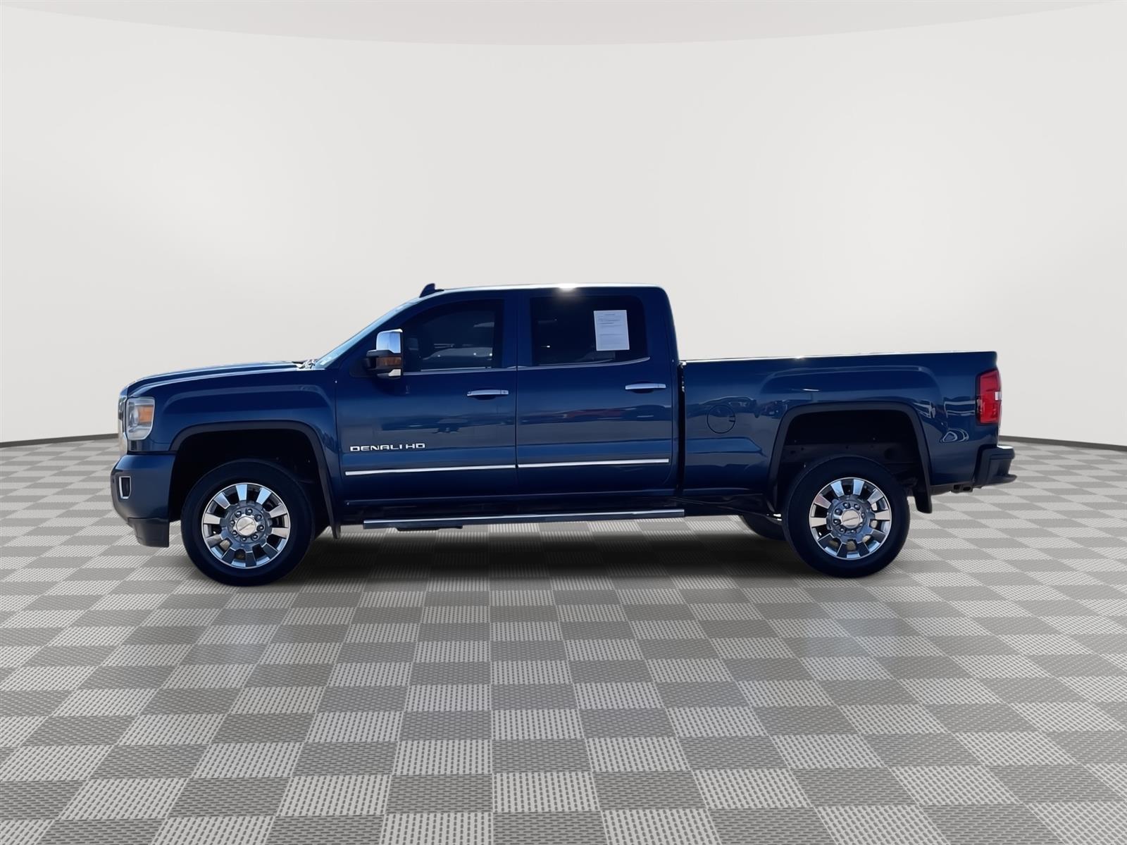 Used 2015 GMC Sierra 2500HD Available WiFi Denali Crew Cab Truck for sale in Lincoln NE