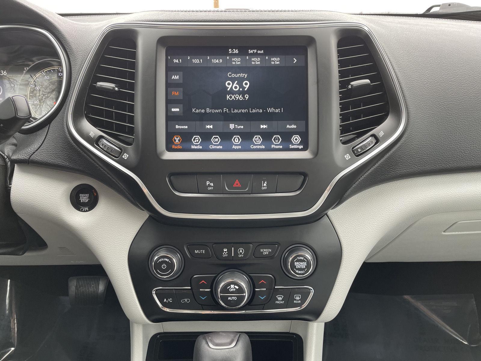 Used 2021 Jeep Cherokee Latitude Lux SUV for sale in Lincoln NE