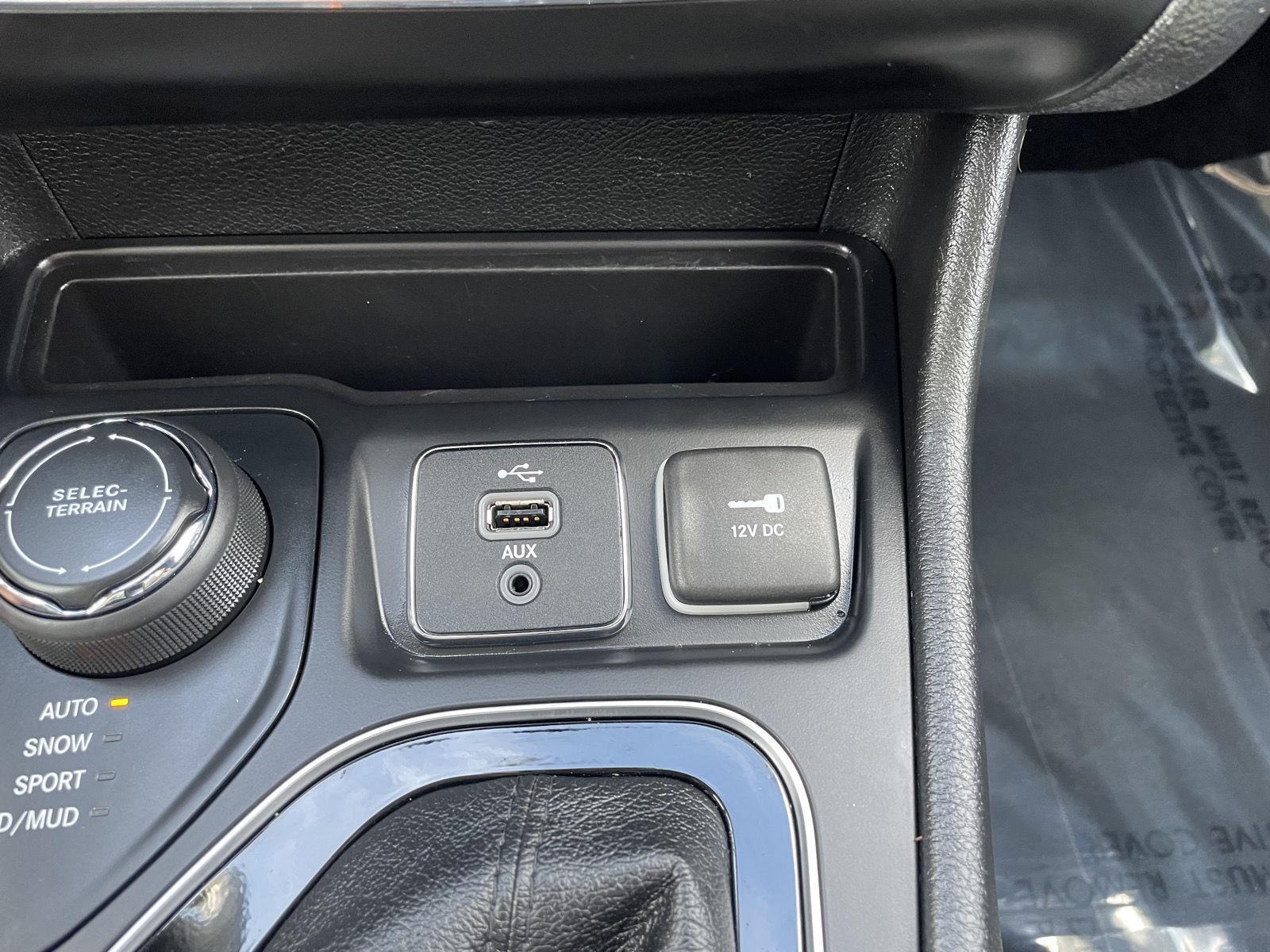Used 2019 Jeep Cherokee Limited SUV for sale in Lincoln NE