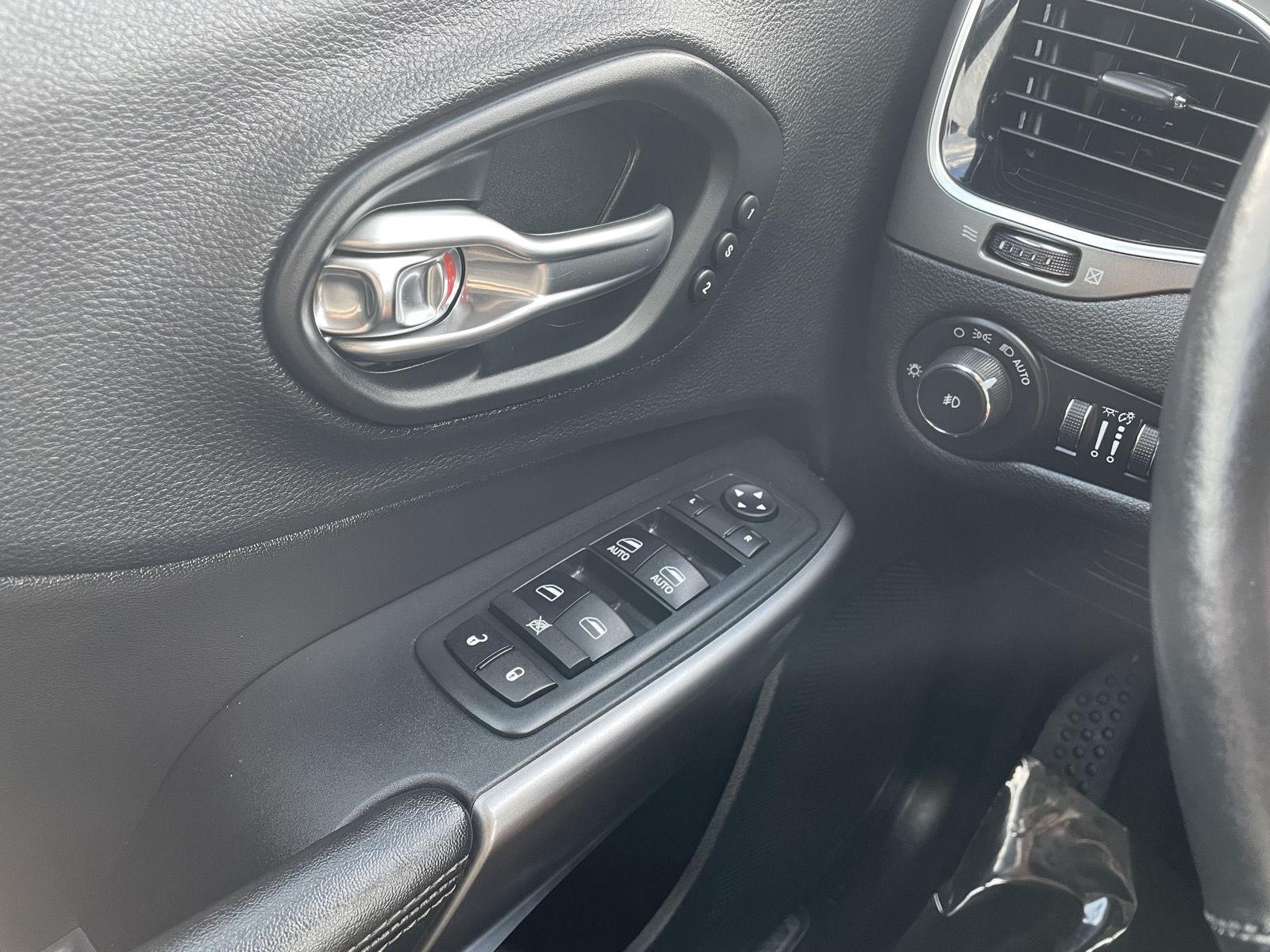 Used 2019 Jeep Cherokee Limited SUV for sale in Lincoln NE