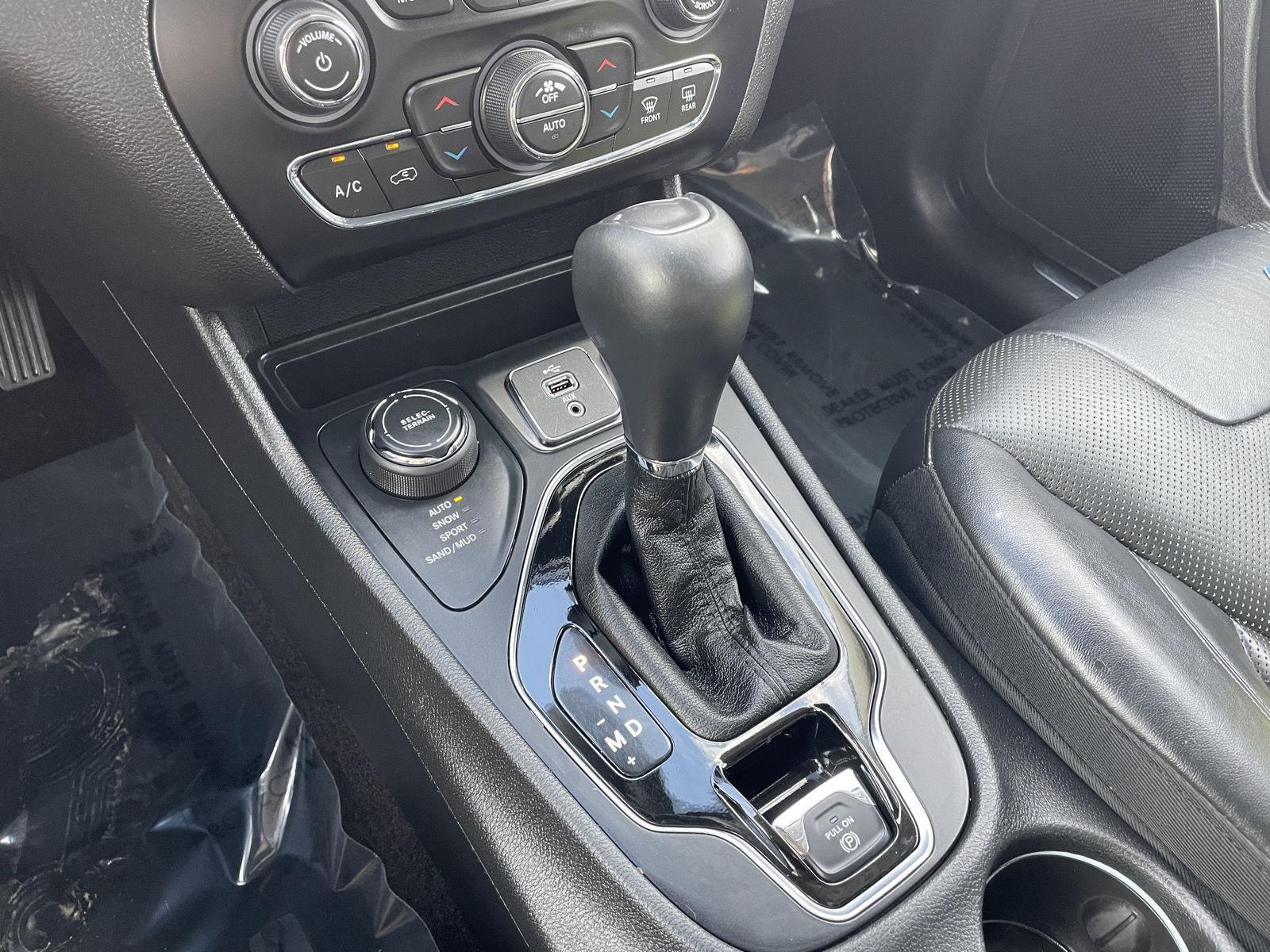 Used 2019 Jeep Cherokee Limited SUV for sale in Lincoln NE