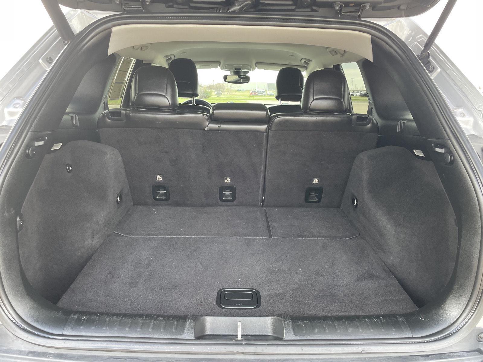 Used 2019 Jeep Cherokee Limited SUV for sale in Lincoln NE