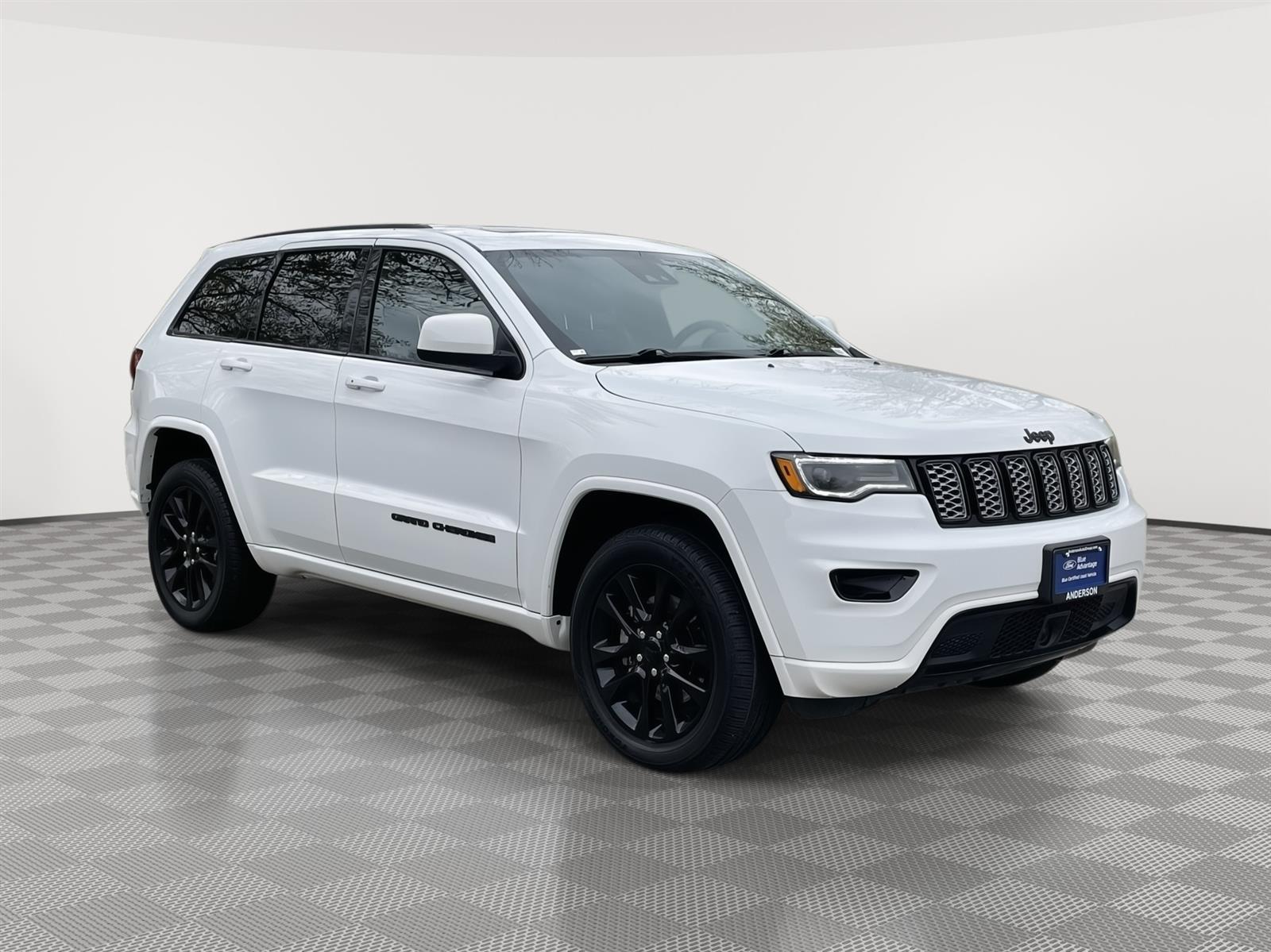 Used 2021 Jeep Grand Cherokee Laredo X SUV for sale in Lincoln NE