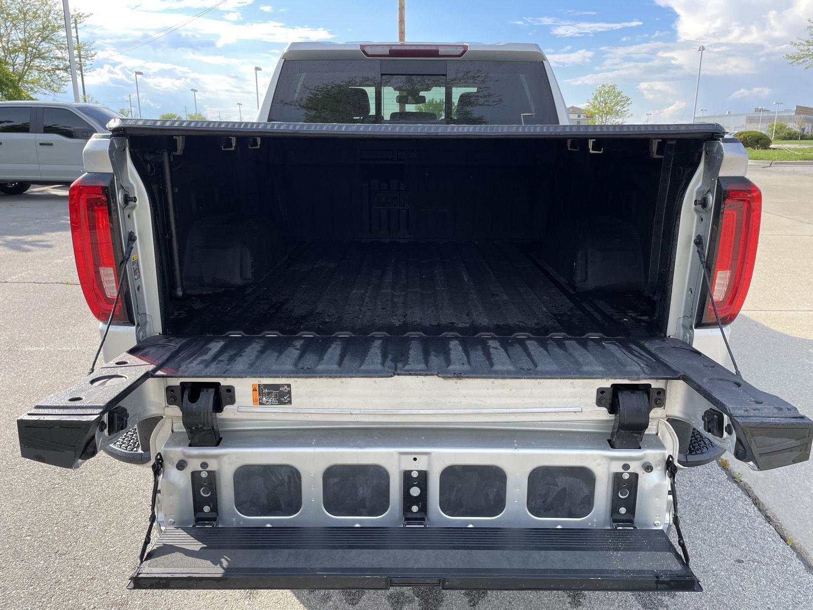 Used 2019 GMC Sierra 1500 SLT Crew Cab Truck for sale in Lincoln NE