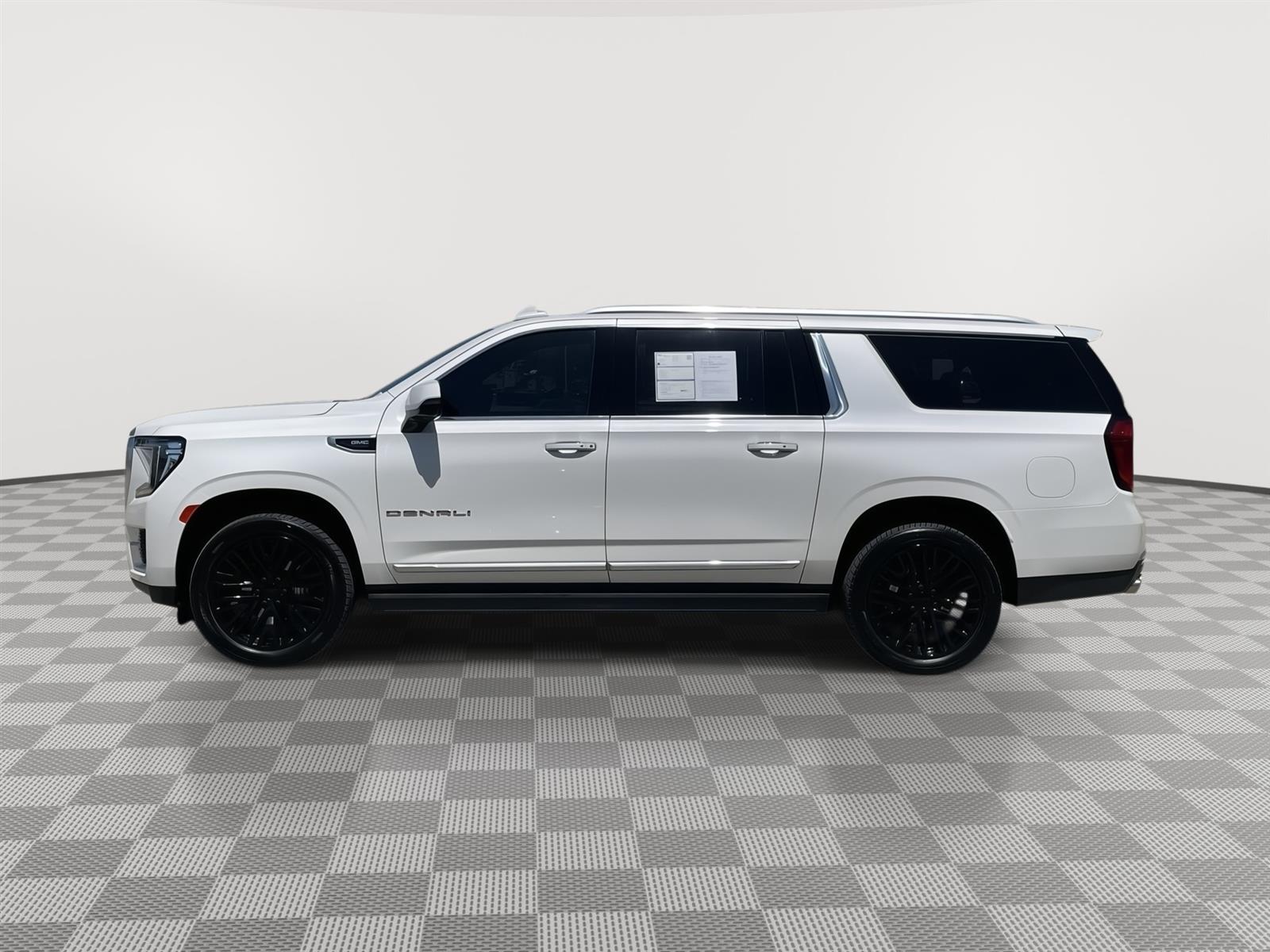 Used 2022 GMC Yukon XL Denali SUV for sale in Lincoln NE