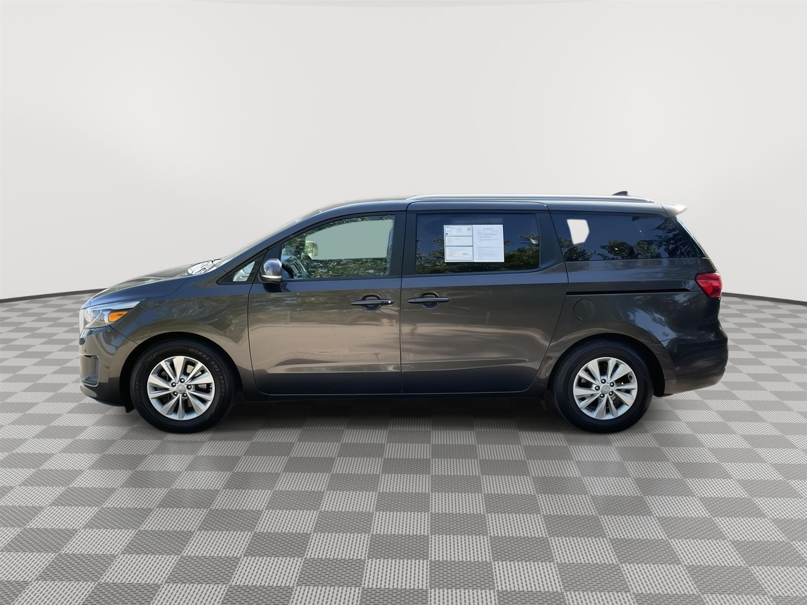 Used 2017 Kia Sedona LX Minivans for sale in Lincoln NE