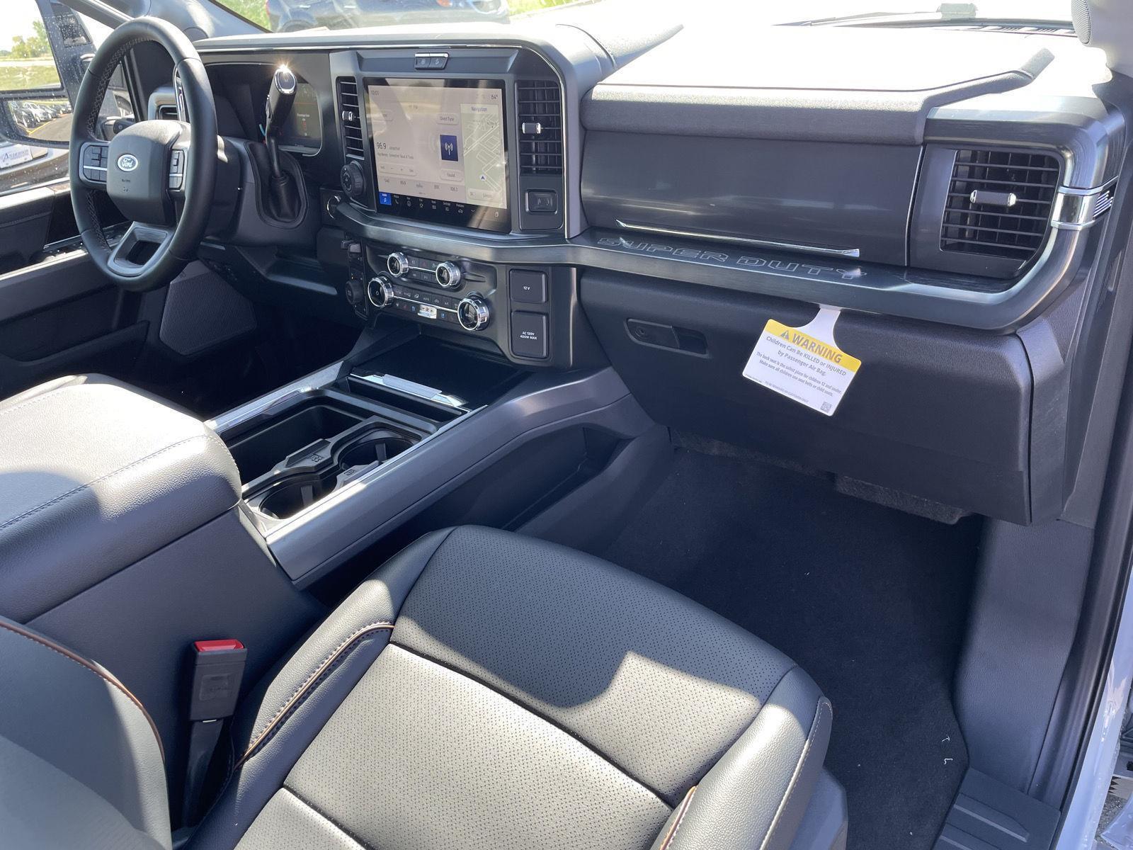 2025 Ford F-250 Lariat photo 6