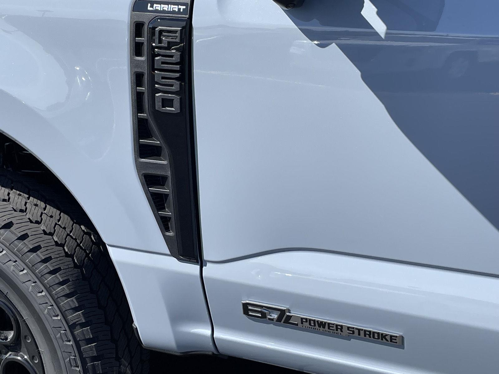 2025 Ford F-250 Lariat photo 19