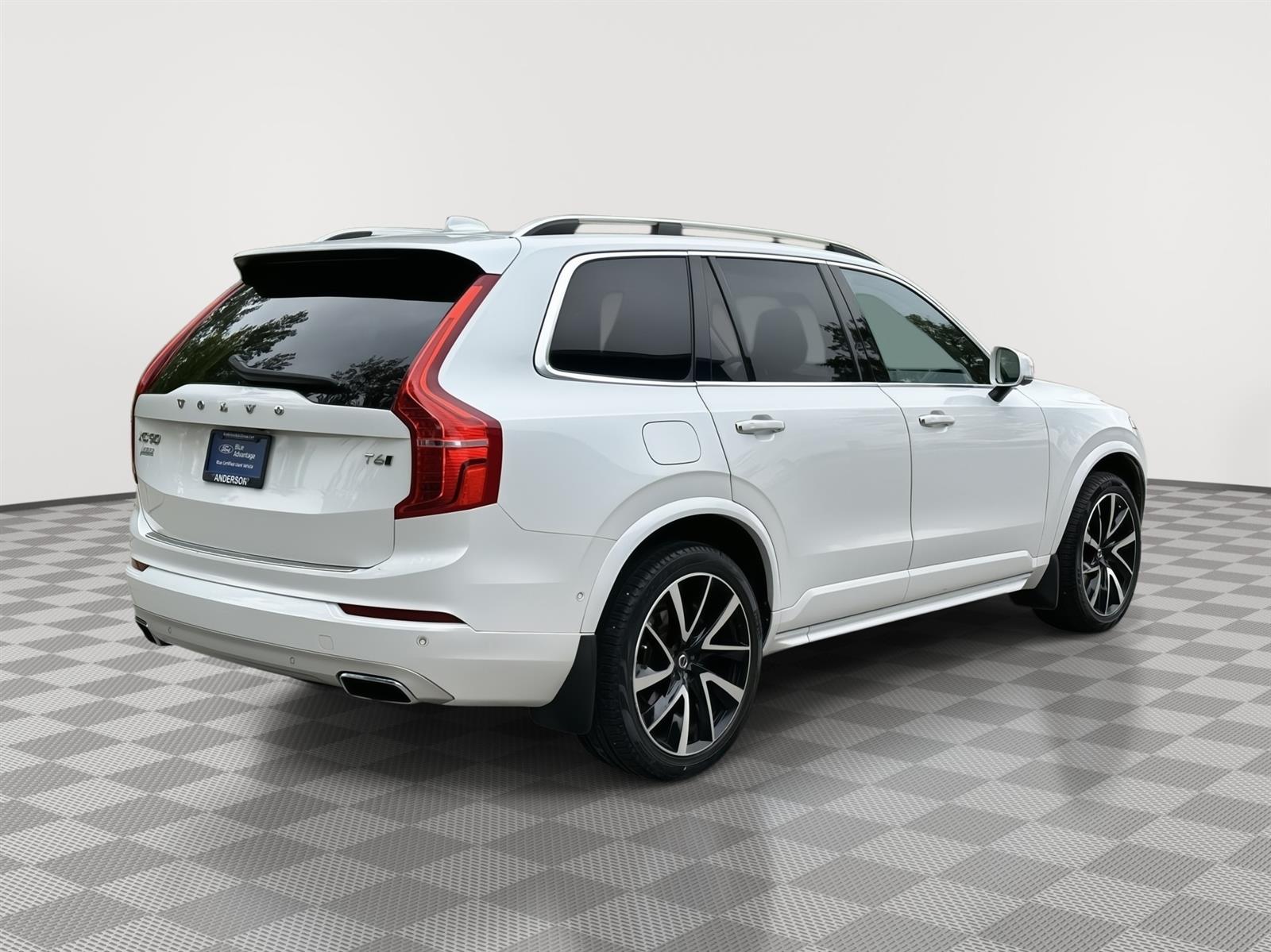 Used 2018 Volvo XC90 Momentum SUV for sale in Lincoln NE
