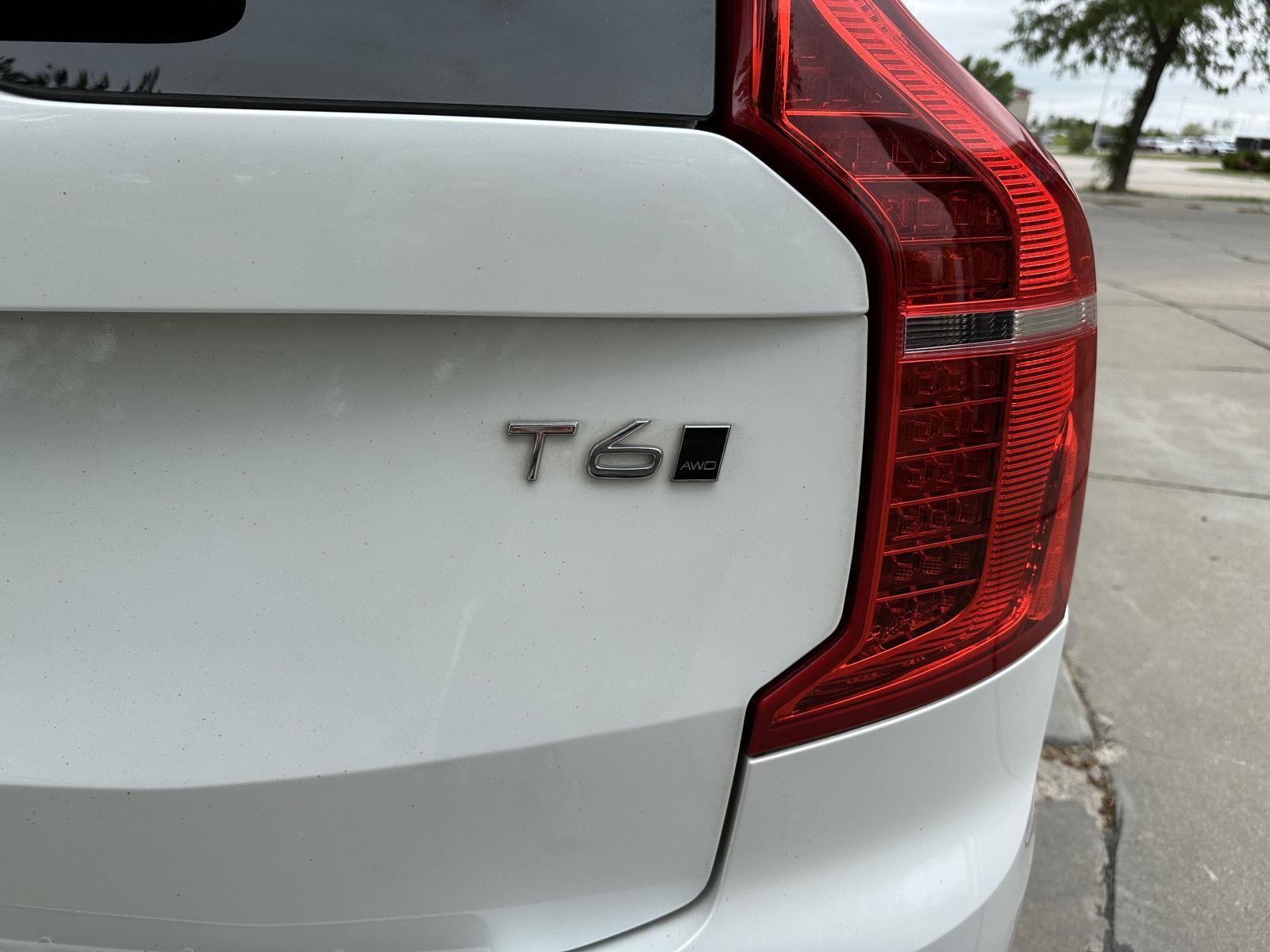 Used 2018 Volvo XC90 Momentum SUV for sale in Lincoln NE