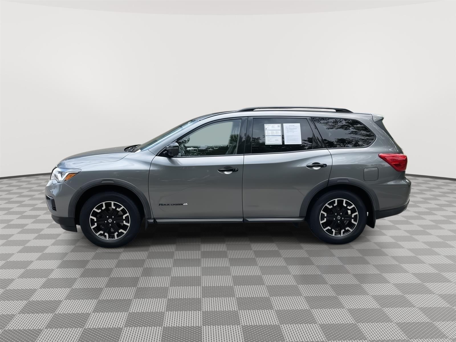 Used 2020 Nissan Pathfinder SL SUV for sale in Lincoln NE