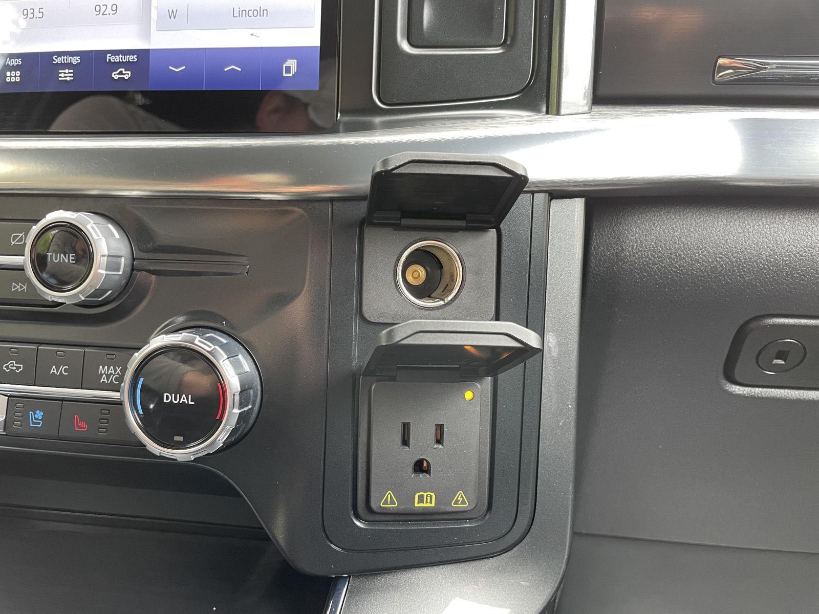 Used 2022 Ford F-150 Lariat Crew Cab Truck for sale in Lincoln NE