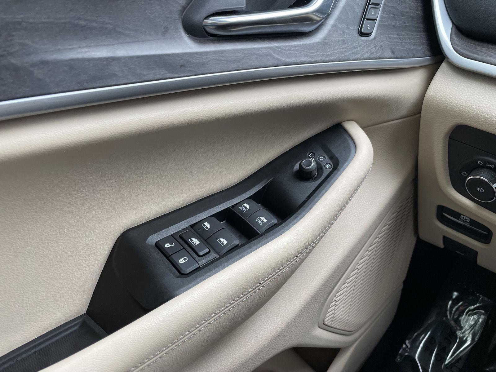 Used 2024 Jeep Grand Cherokee Limited SUV for sale in Lincoln NE