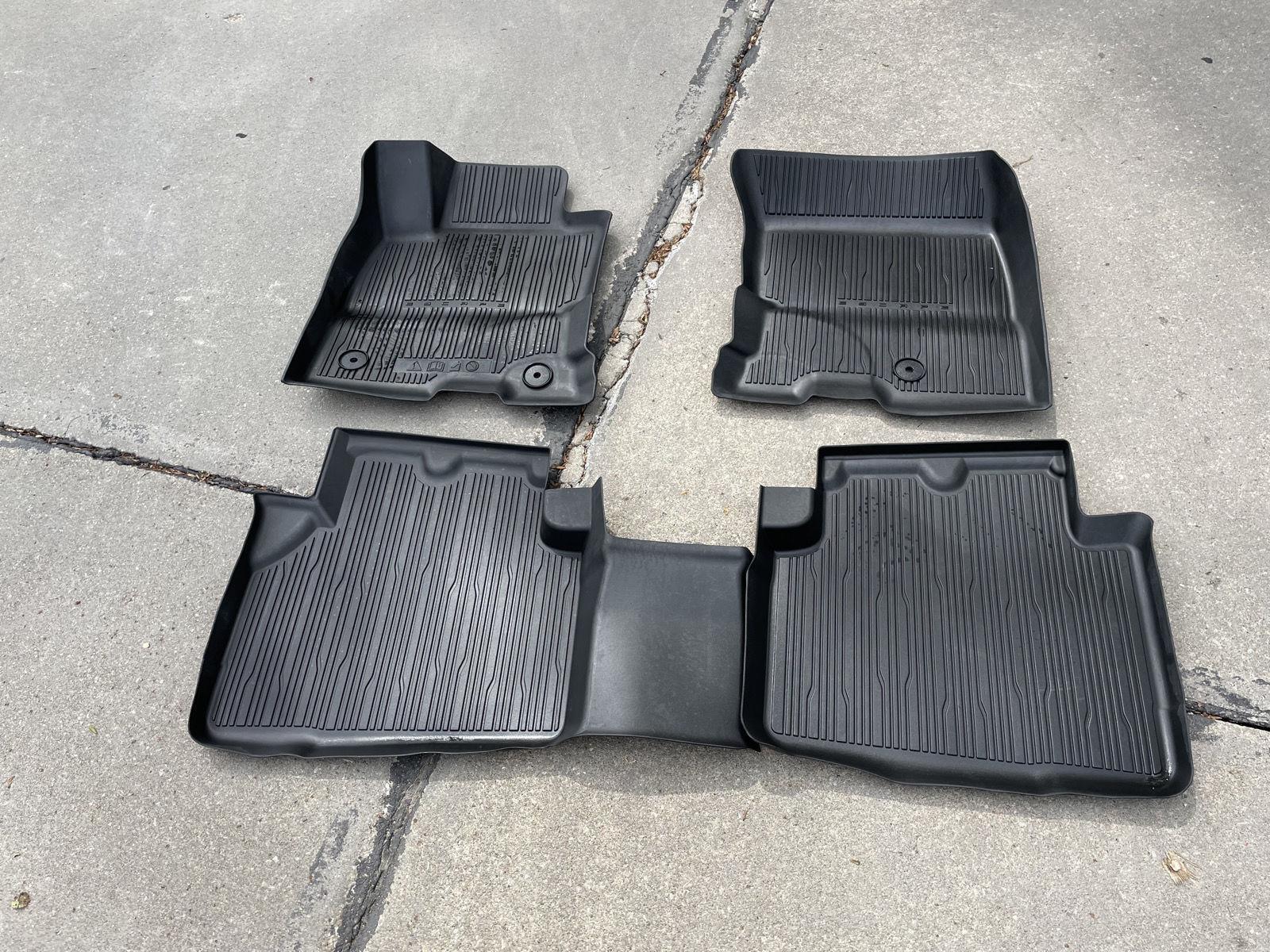 Used 2020 Ford Escape Hybrid Titanium SUV for sale in Lincoln NE