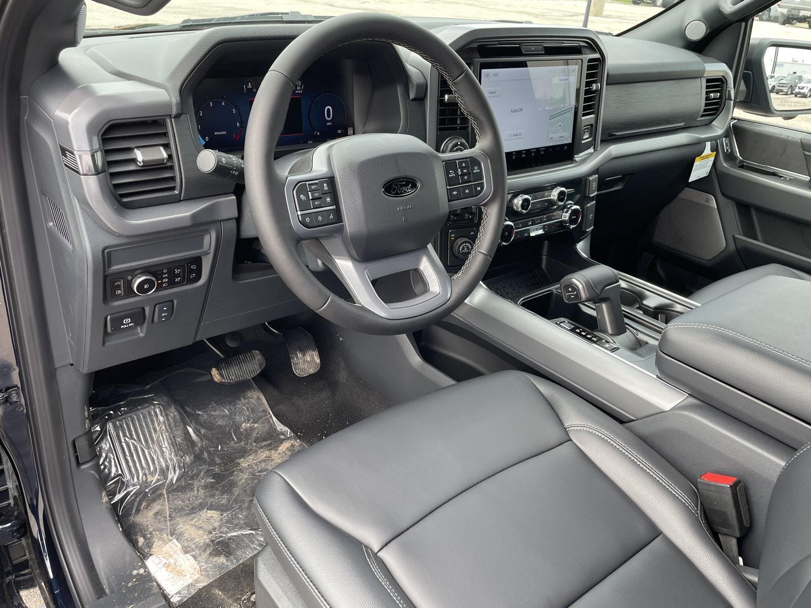 2025 Ford F-150 XLT photo 5