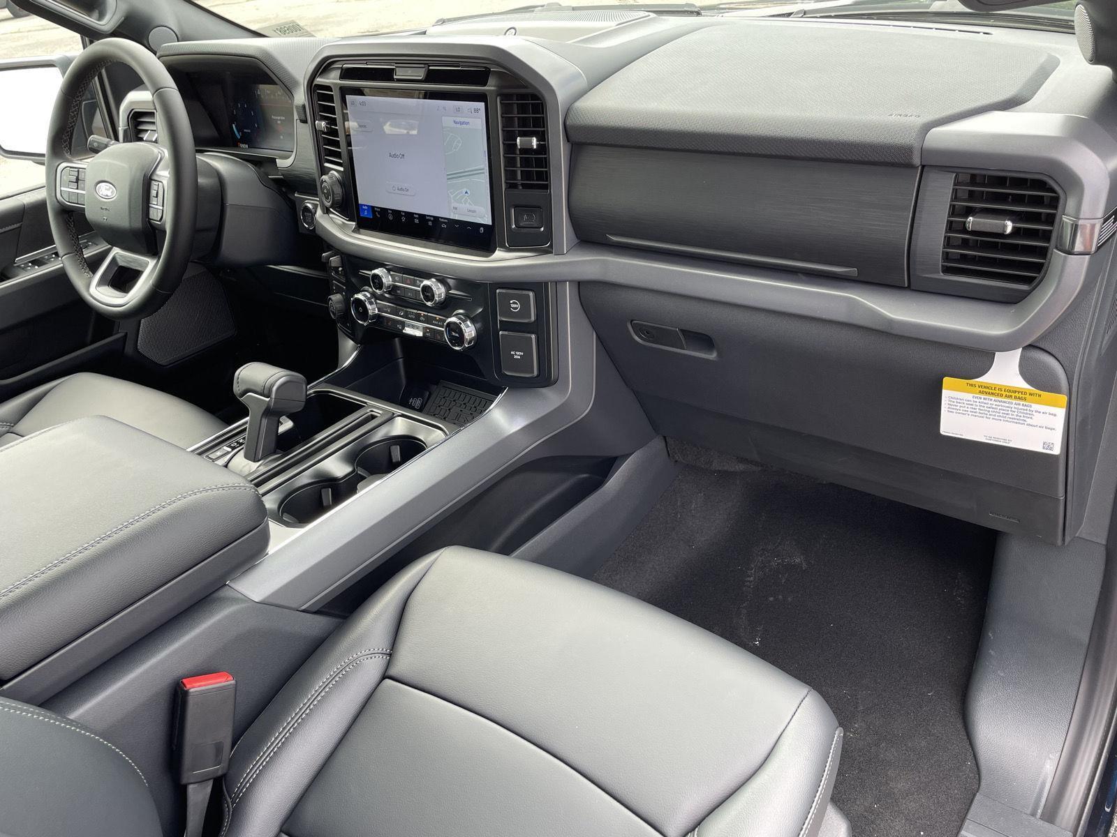 2025 Ford F-150 XLT photo 6
